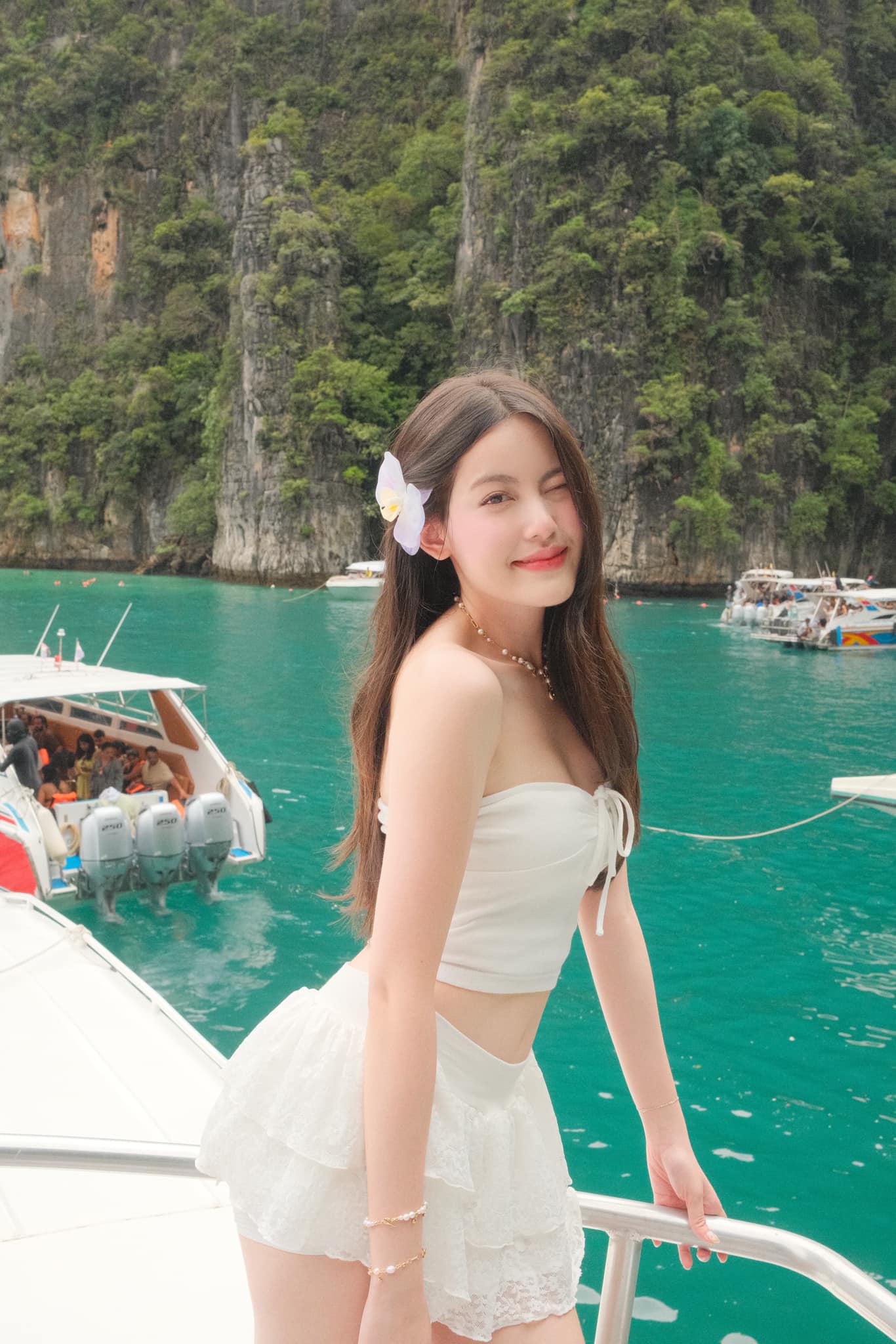 Hot Girl Tang My Han Continuously Updates Charming Photos, Male Fans Enchanted After Personal Life Controversy 1 48751817120742190330834281680563335322897287n 17477320238051529941128 1747793461696 17477934625651754487782