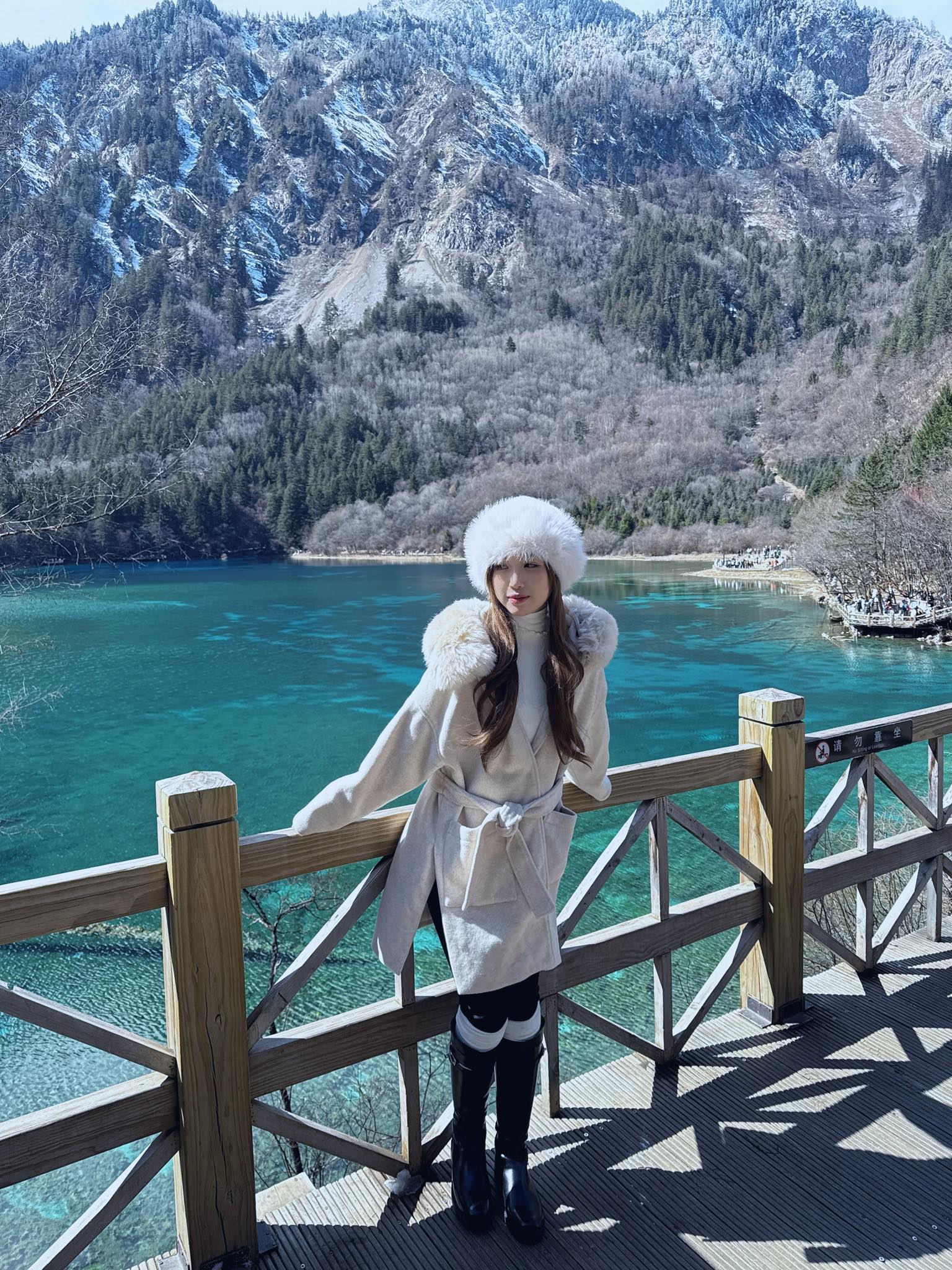 Beautiful female streamer posts photos with Team Refund member, netizens dig up past alongside streamer S 6 48934982211900115858258657356422279911246768n 17477975426291149429171 1747881155821 1747881156279492142385