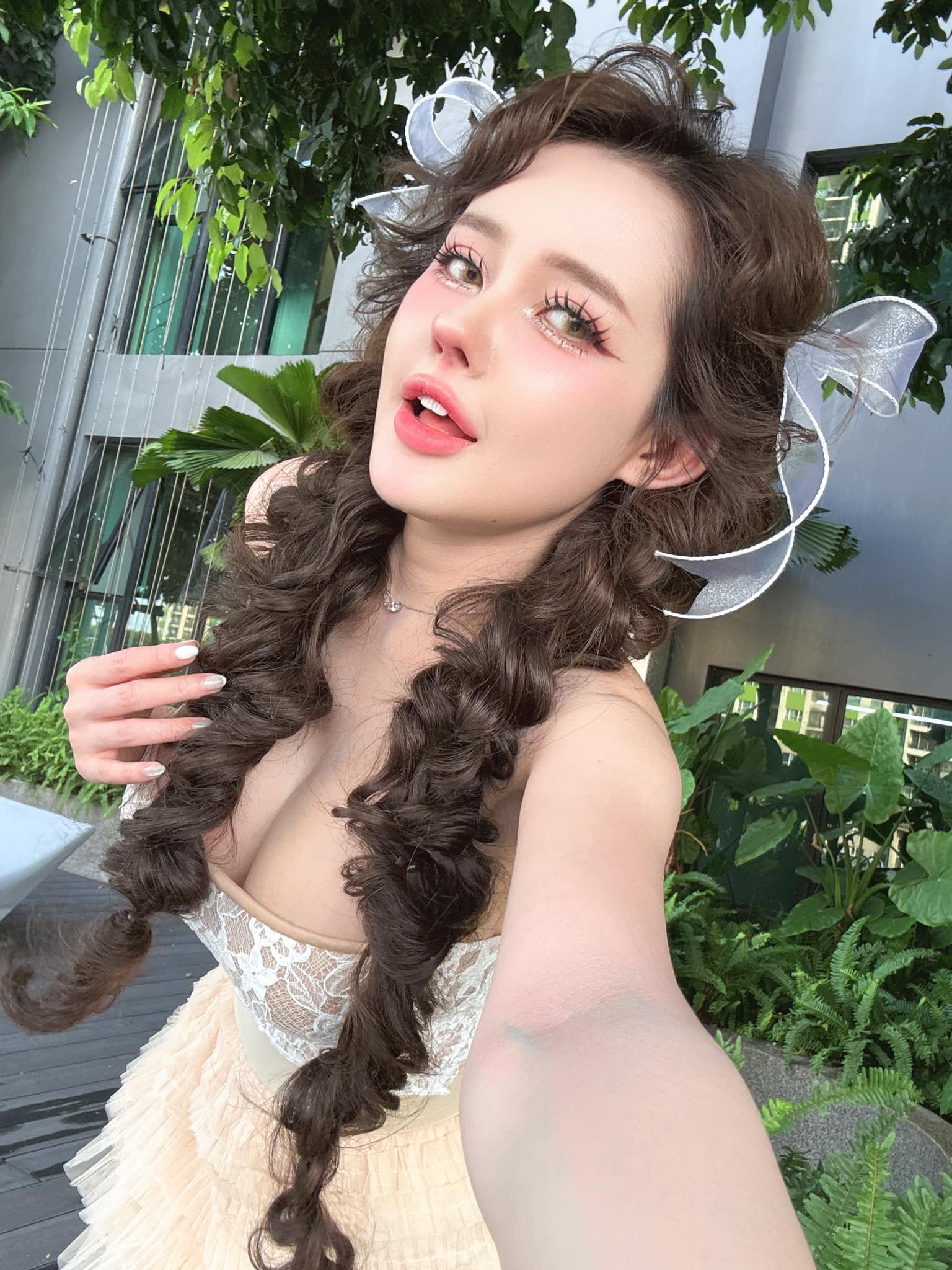 Dressing Sensually, Ngân 98 Makes Gamers Buzz With Outfits Inspired by Game Characters 6 4894308096711216454678278284956106090178307n 174659122607961319979 1746602066458 17466020666181517761892