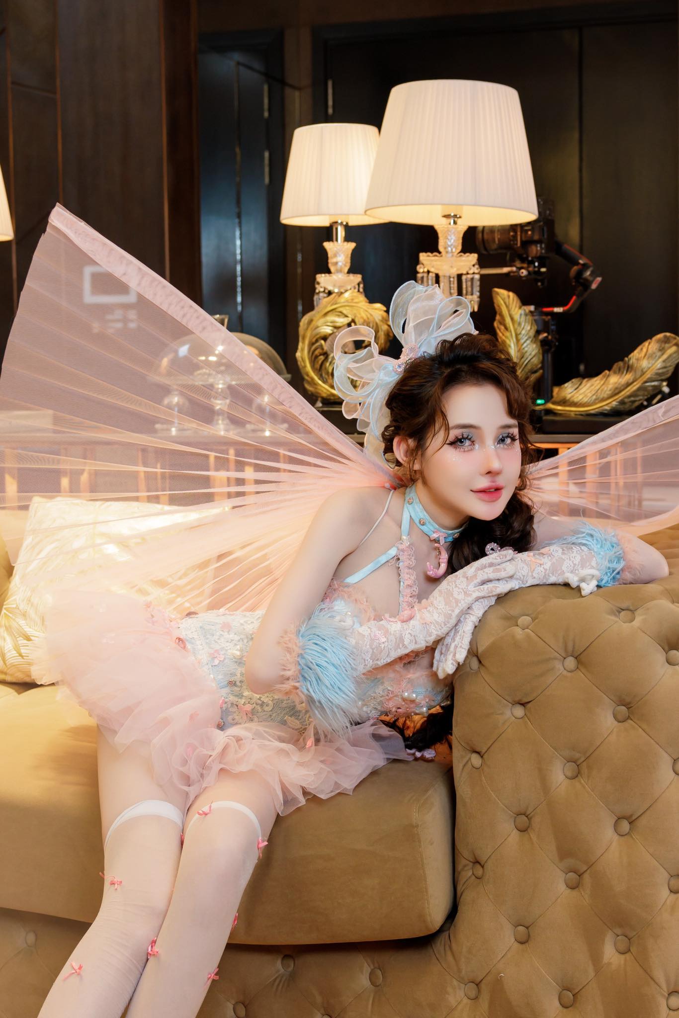 Dressing Sensually, Ngân 98 Makes Gamers Buzz With Outfits Inspired by Game Characters 5 4898984256744855784647675752013735245162066n 17465912260791899752105 1746602065620 17466020658001965757545