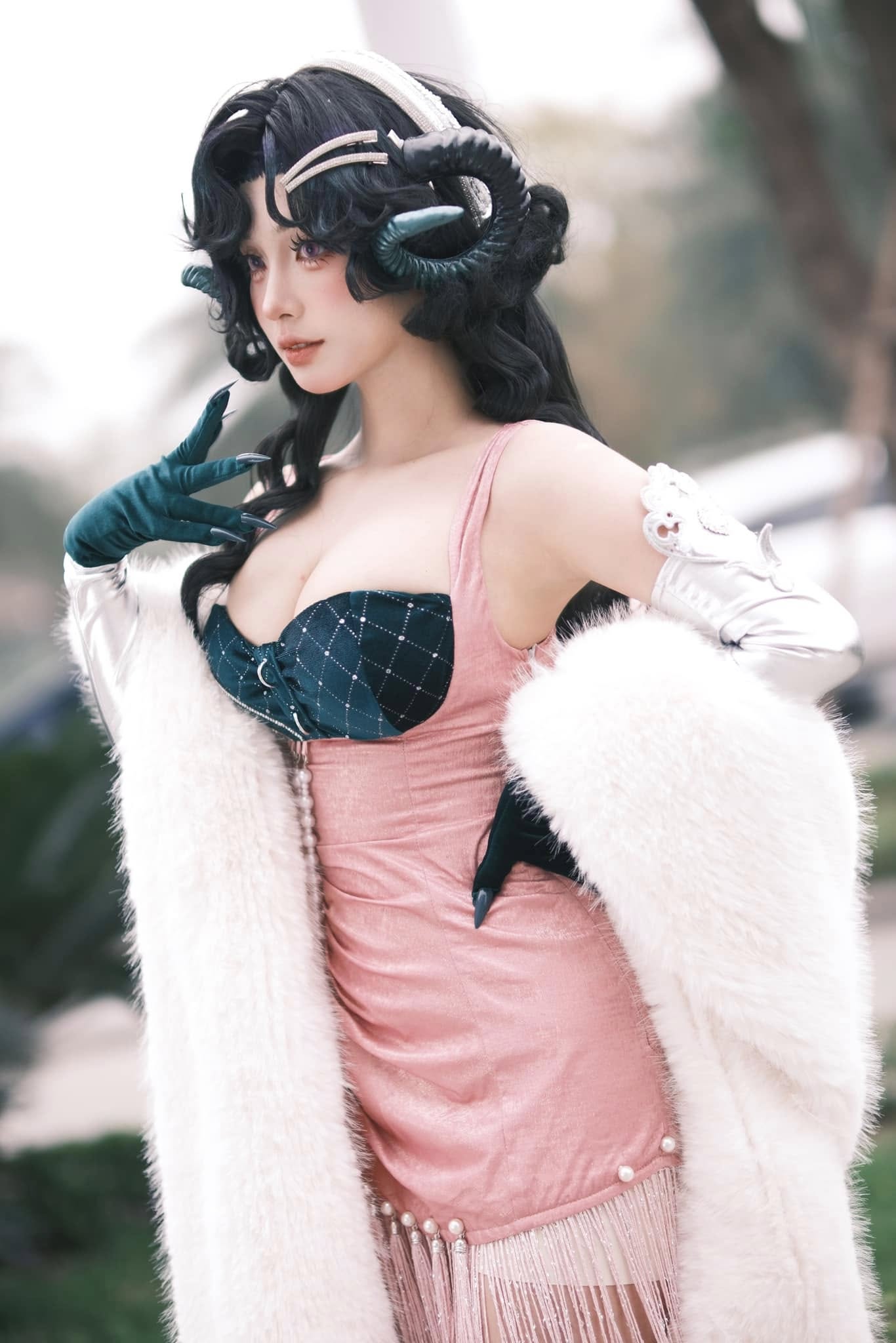 Coser's Close-Up Moment Removing Makeup Captivates Male Fans 3 49417972236798128723148511018790601375375172n 1746507309897297497904 1746516742380 1746516742598961940393
