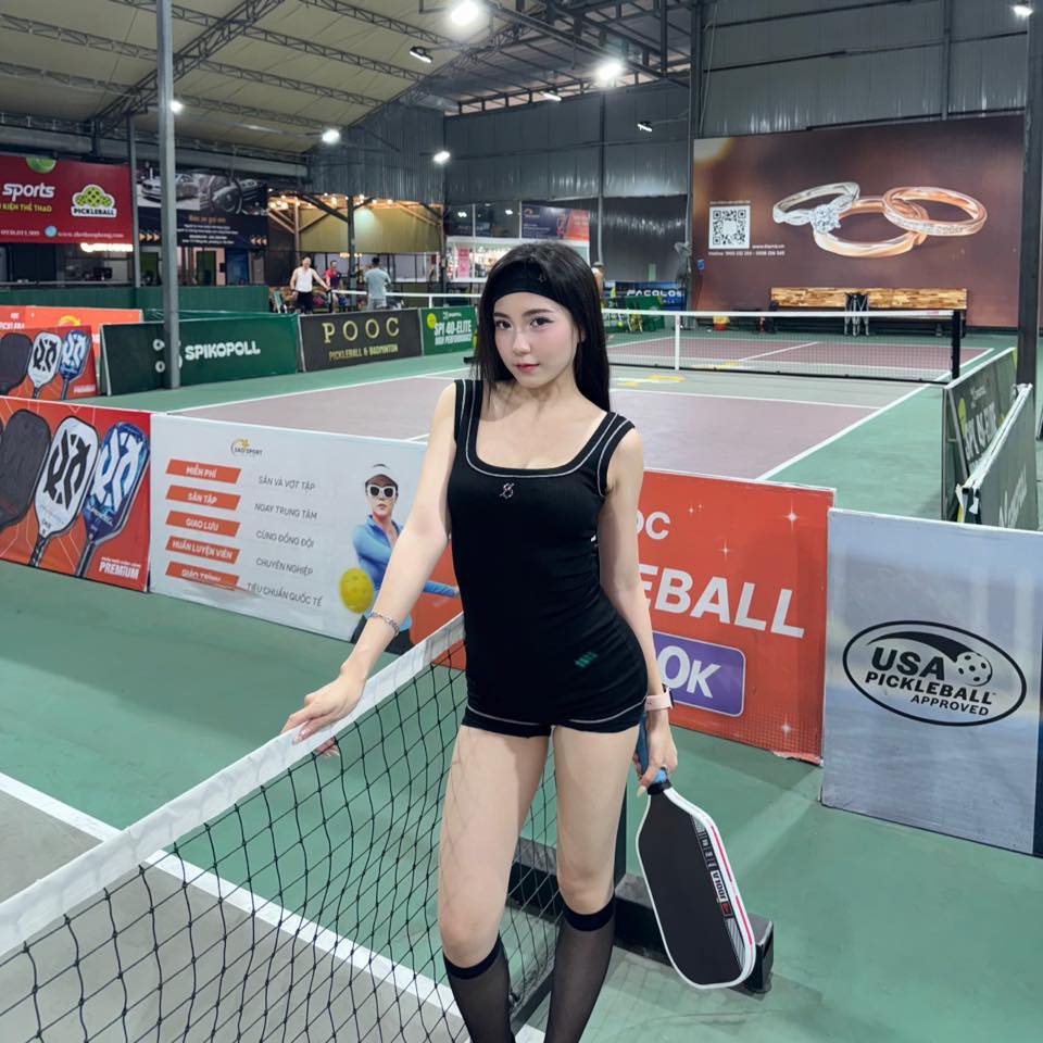 Showcasing Dance Moves on the Court, Pickleball Hot Girl Sparks Heated Debate 2 49557574710971853924351227421057281764074762n 1747299681015436720224 1747301253086 1747301253655359702134