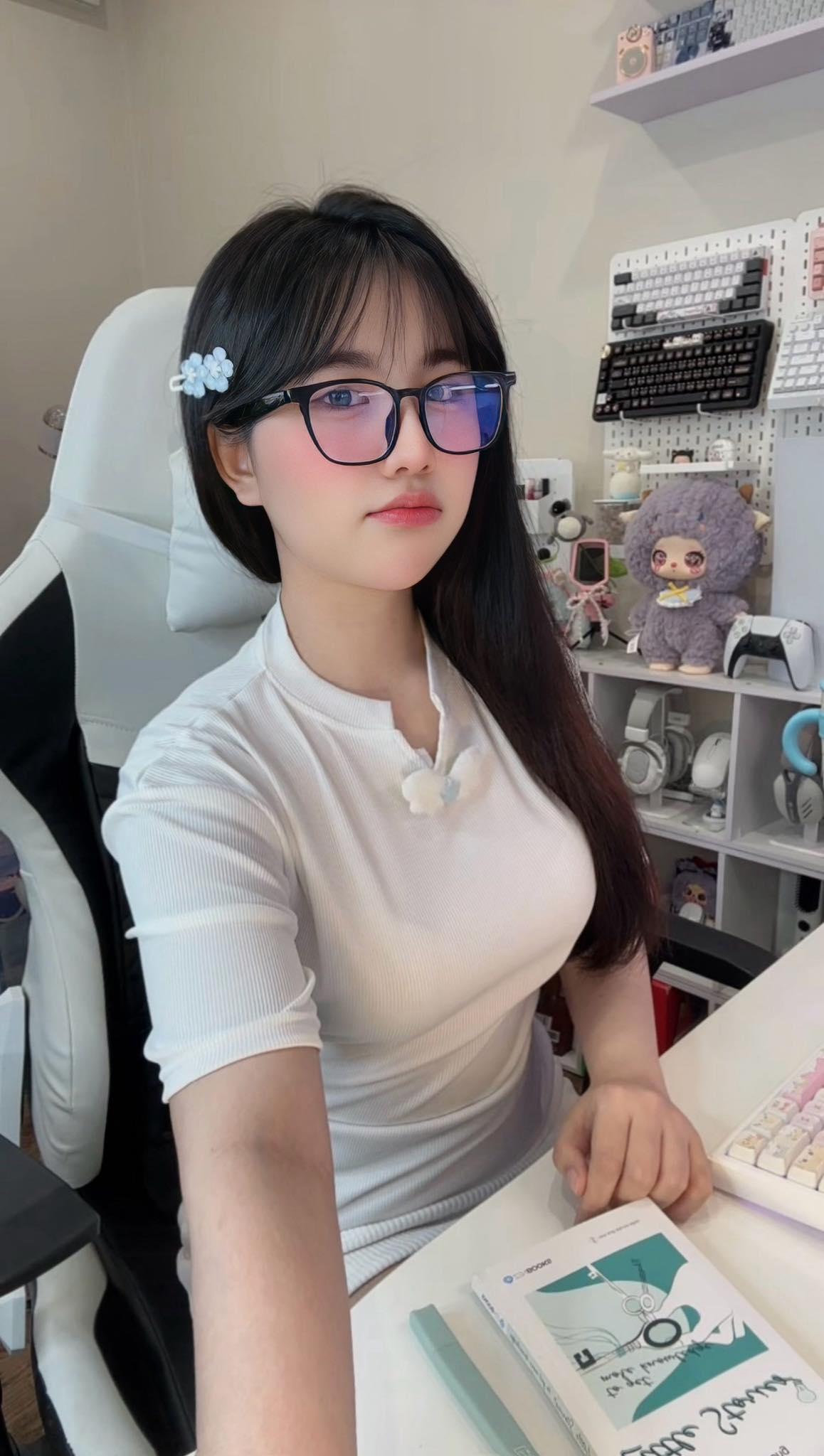 Just Showcasing Her Gaming Corner, This Female Streamer Still Reaps Impressive Engagement 2 49914396940984732938051767022498337470902316n 17479906501721253803076 1748145235787 17481452361242025821342