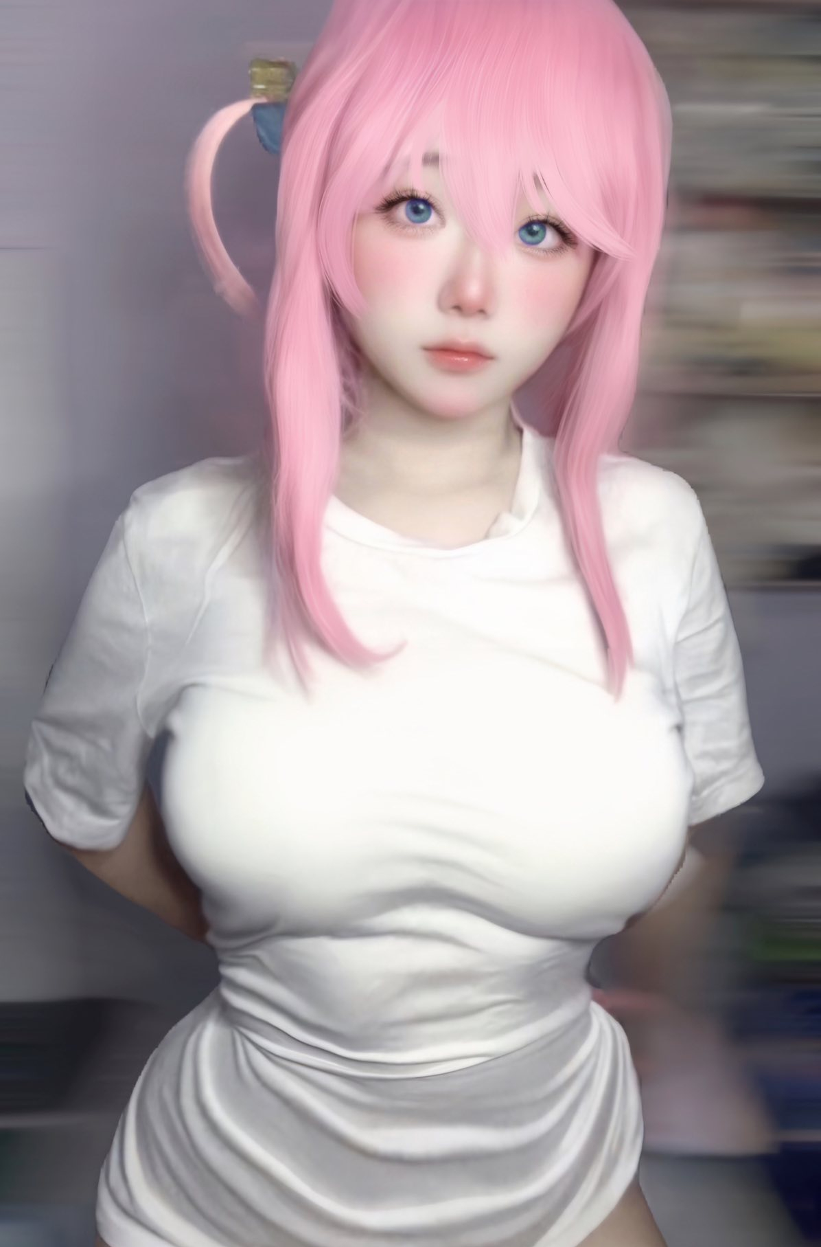 Cosplayer Faces Backlash Over Photoshop Interventions, Responds Assertively 1 edit 4991175271221948345981251077039816955065346347n 17484886865122098665329 1748489277761 1748489278201217960043