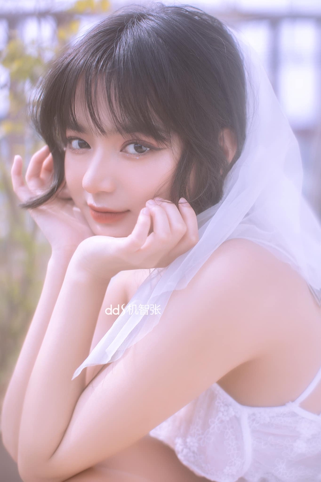 The Incident of the Leaked "40GB" Explicit Photos: The Involved Female Streamer Speaks Out and Issues a Warning to Young Models About Sensitive Issues!- Photo 5.