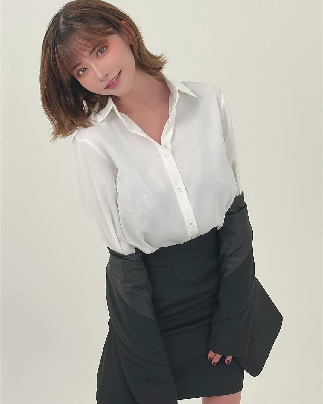 Eimi Fukada Surprises by Facing Off Against Another Famous Hot Girl, Admits to Being a Complete "Failure" 3 photo 1748319636112 1748319636304883893147 1748575762891 17485757629661315178043 1748578338292 174857833842583865299