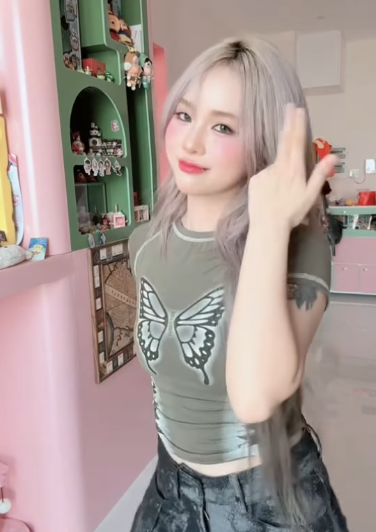MisThy Is Acting Strange Lately, Fans Don't Recognize the Female Streamer 2 screenshot 2025 05 10 113417 17468525629241849668917 1746860193210 1746860193348790654355