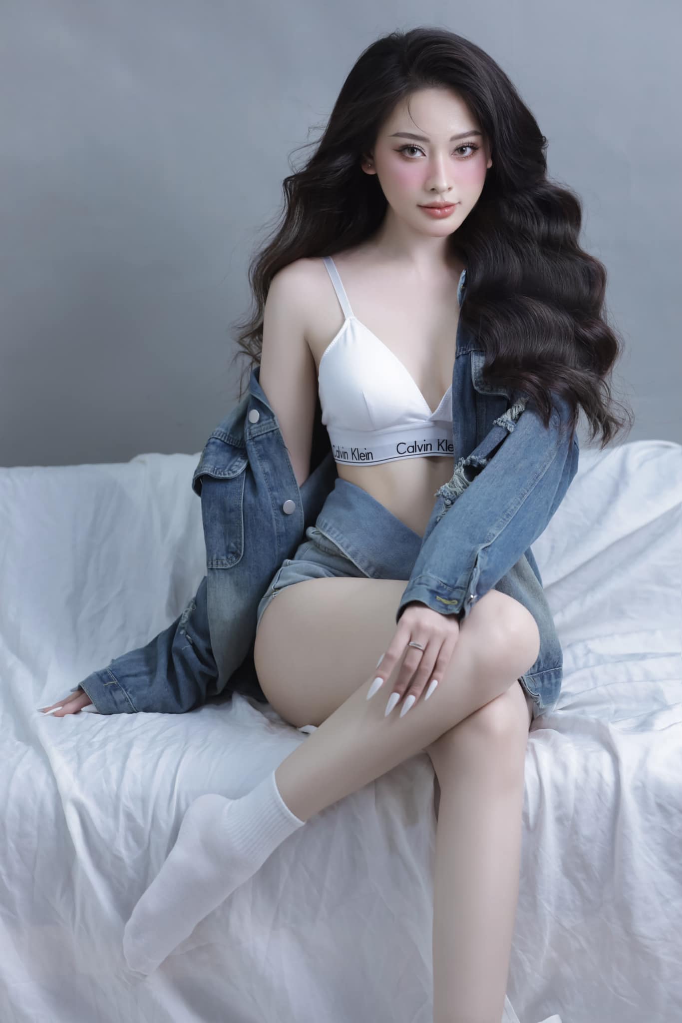 Another Hot Girl Creates a "Buzz" by Showcasing Stunning Shoulder-Exposing Photos 7 3861001888568474992829953819087688030463023n 17506708721402115439838 1750671297574 17506712979021759242791