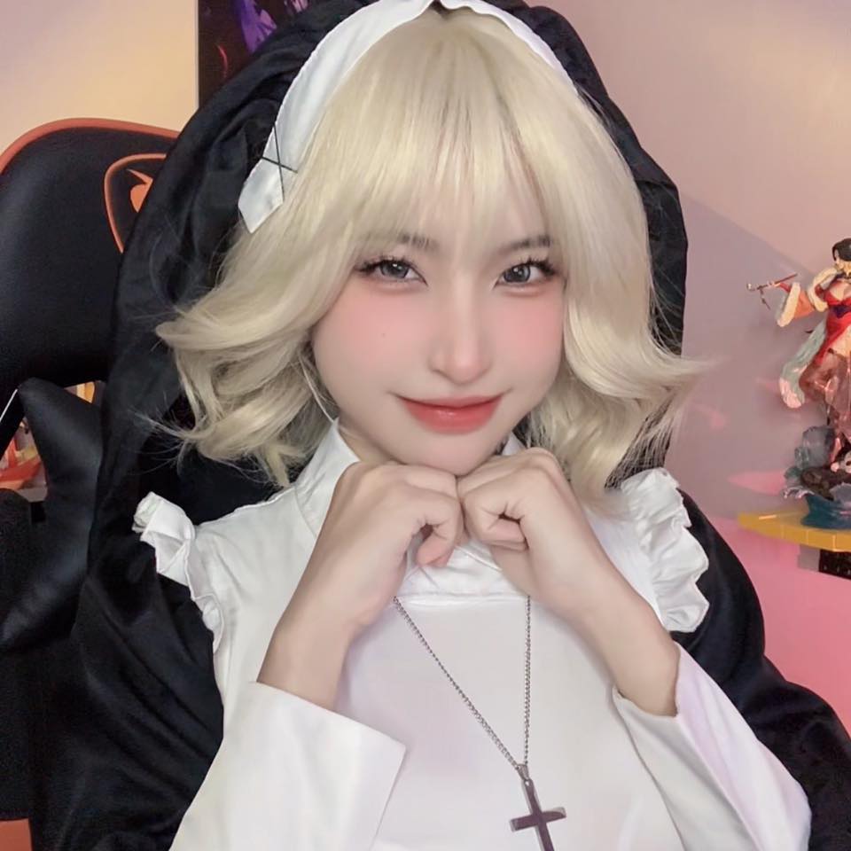 Famous Female Streamer Responds Gracefully to Sensitive Job Proposals 2 47949847528890204779334126856346553119085180n 1748659131056519982067 1748678122946 17486781231511559119475