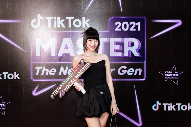 The TikToker Who Rose to Fame with Le Bong Surprises Everyone with a Stunning Transformation and Special Project 4 48028051226394069929299927354316205493096391n 1748922483808382996109 1749021610434 1749021610817859481273