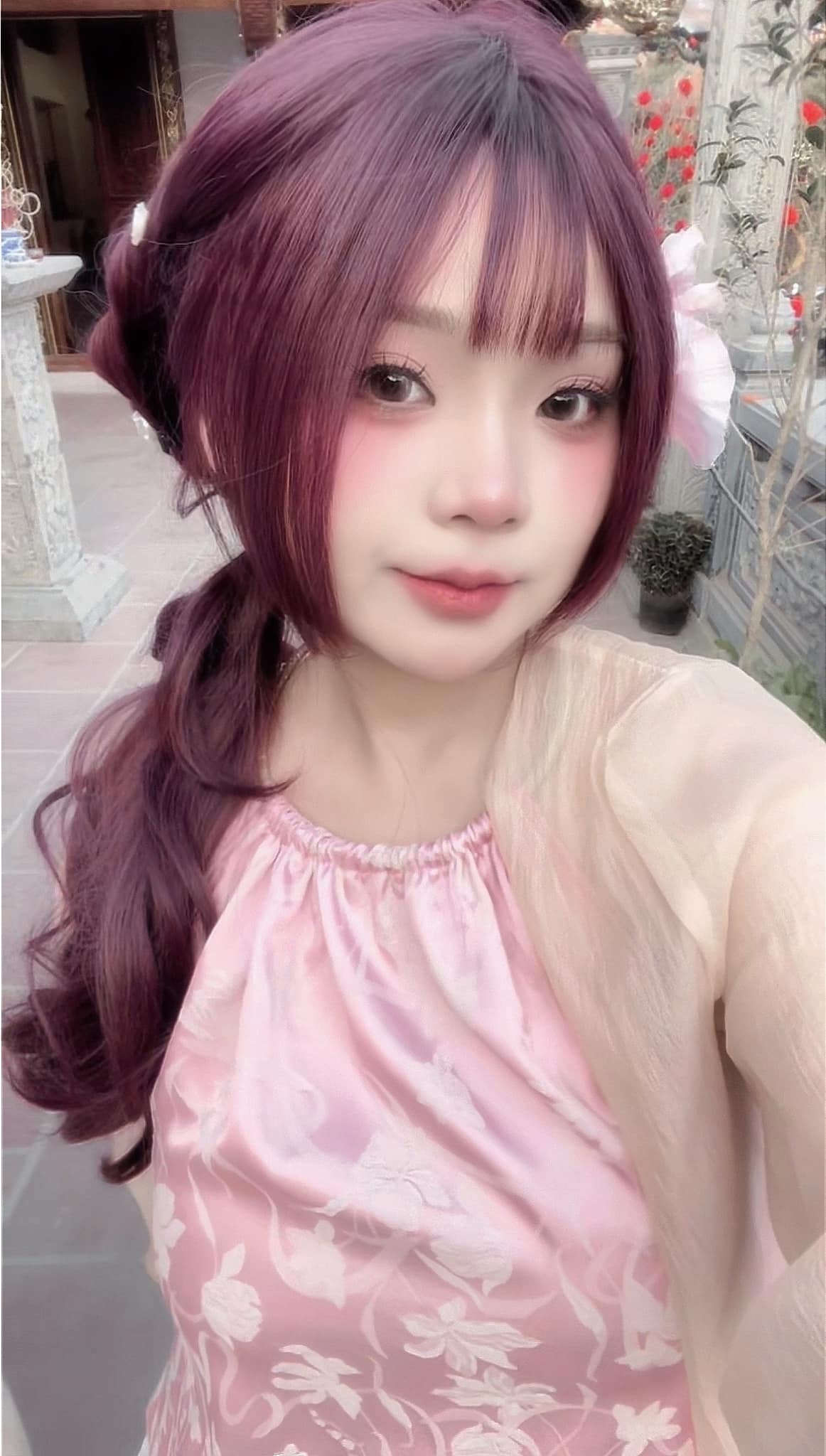 Cosplayer Transforms, Bare-Faced Look Even More Stunning 12 48057470913223040088091438427196559533278963n 1750556306829360024233 1750585352667 17505853528482112825437