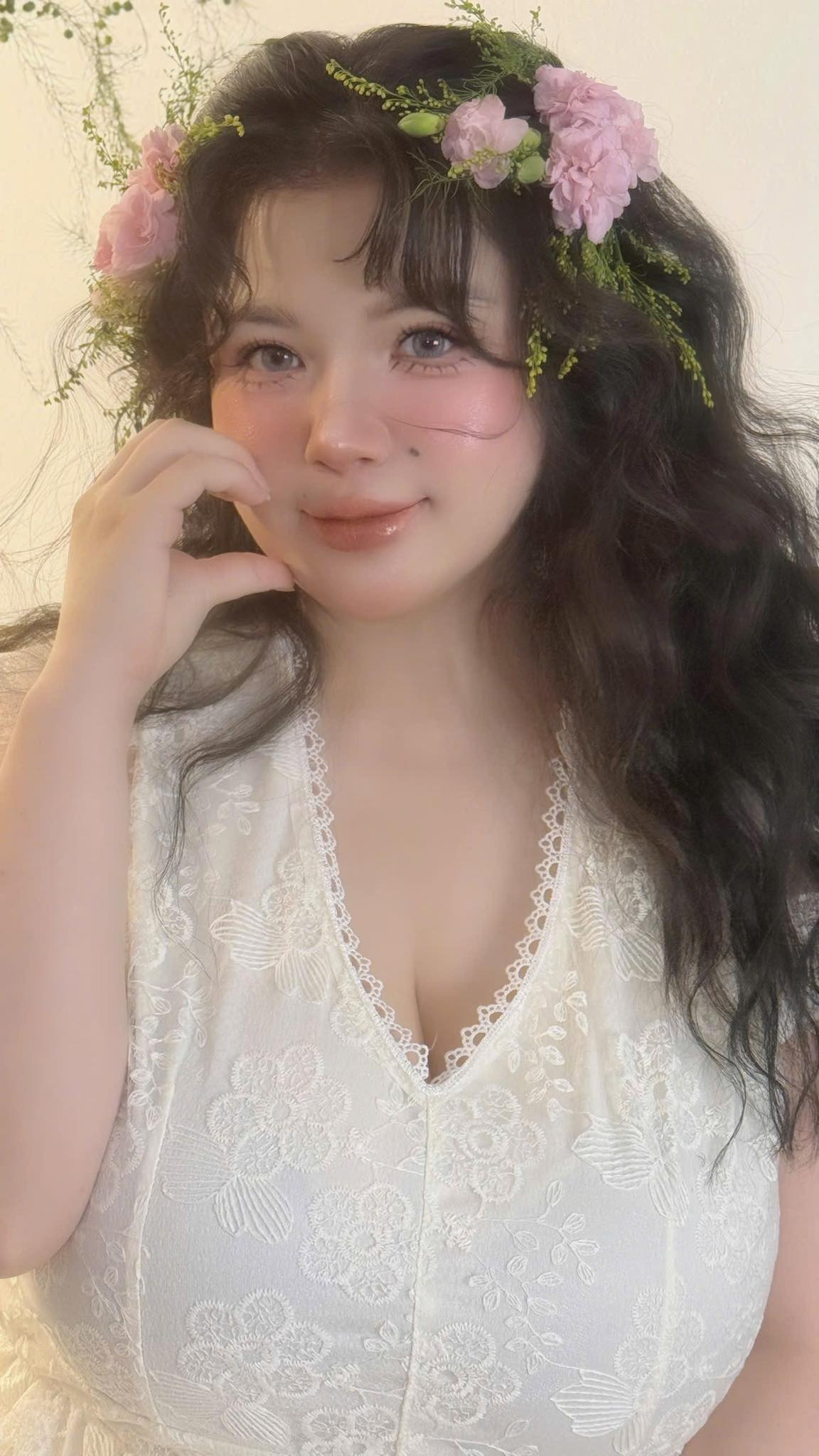 The Once Viral Sensation Gains Confidence and Flaunts Her "Assets" 11 50543668026049335997089504506905424407095169n 17496175442971795131739 1749618180703 17496181808521369794499