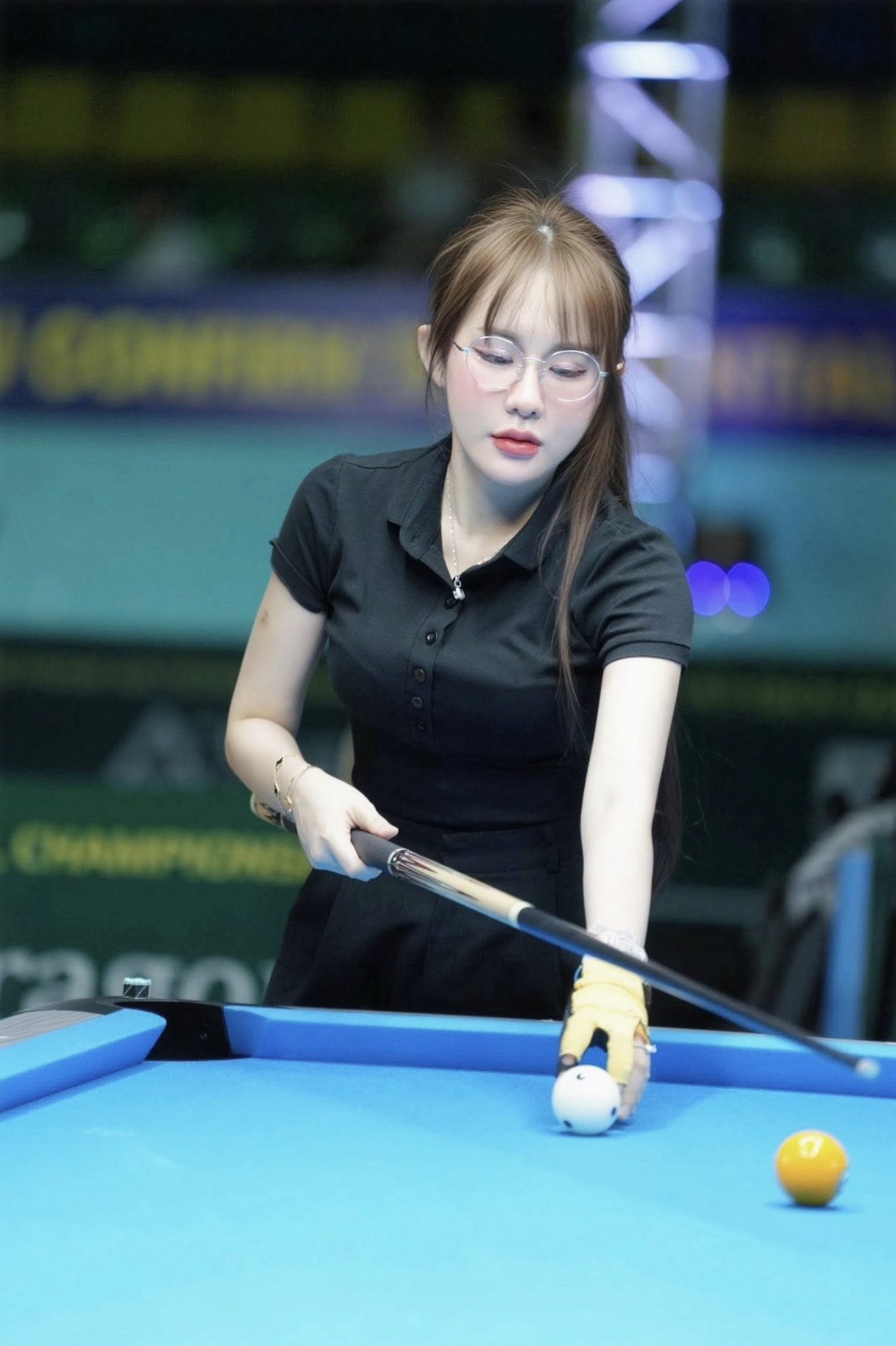 The Billiards Queen Shows Off Her Hot Figure, Fans Admit to Gazing for Up to 30 Minutes 2 50618077125294224907365466741626542050141310n 17503040443601800152487 1750309130065 1750309141925416151464