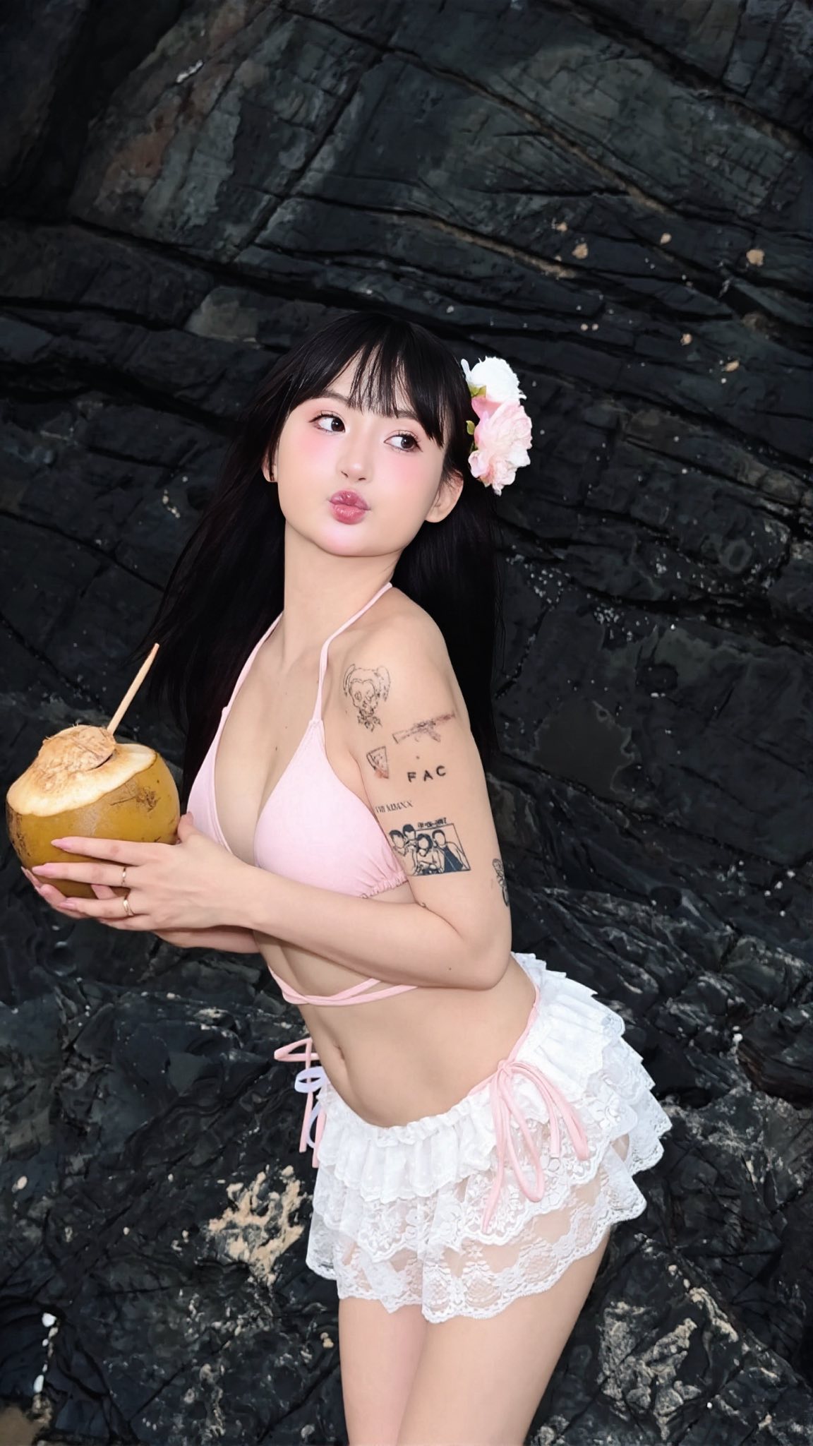 Video: The Sizzling Comeback of Alice Xuân Hoài, A Far Cry from Her Days as a Hot Free Fire Streamer 6 5063815461221086005768978136098626865157683199n 17501462746881204634005 1750155261836 175015526195266517463
