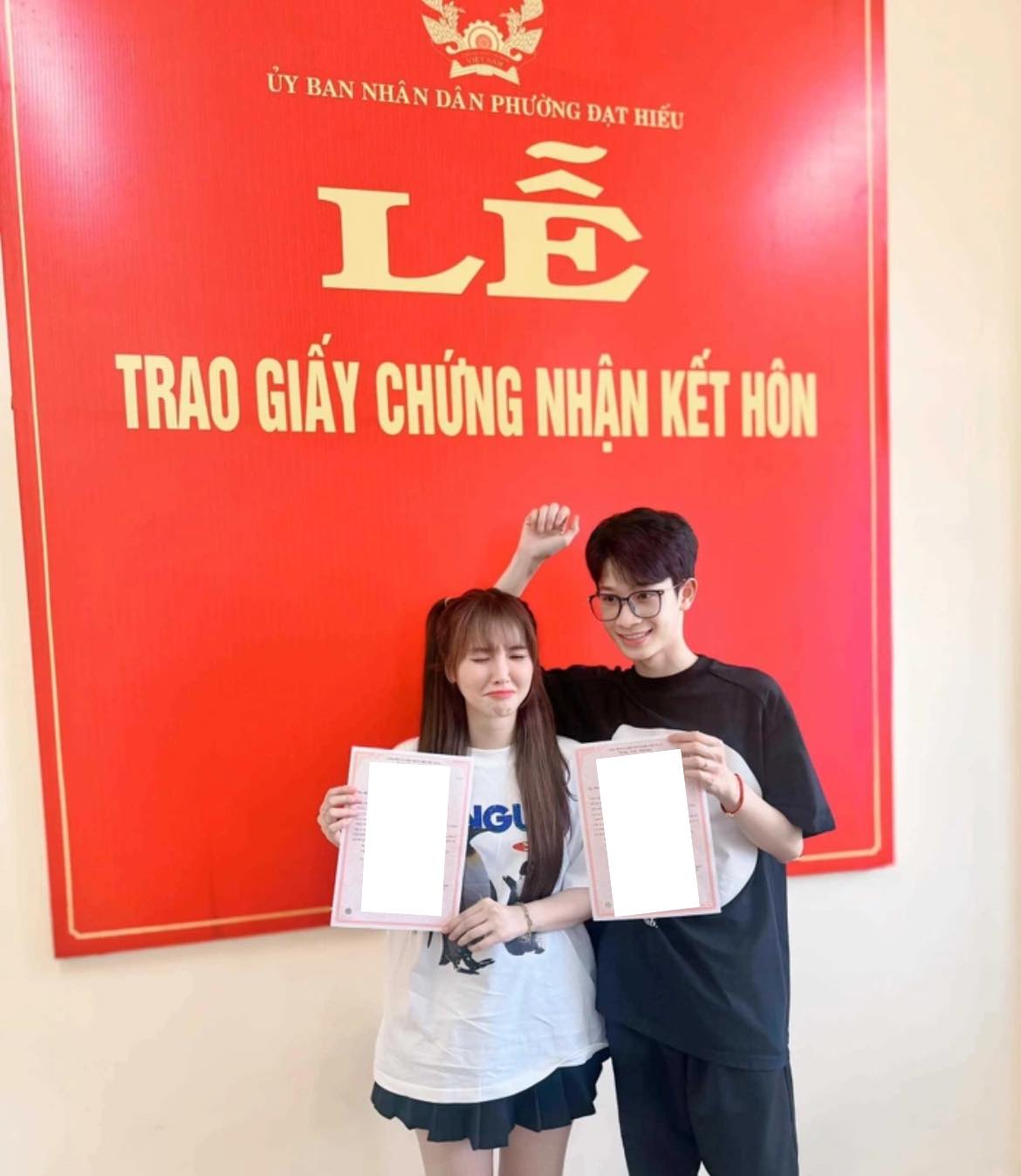 Ngân Sát Thủ happily shares her fulfilled life, "wishing for what she gets" with her 9-year younger husband 2 5063910771221304279164196742451452905834864578n 1749713377835408887665 1749718059085 17497180592361868051522