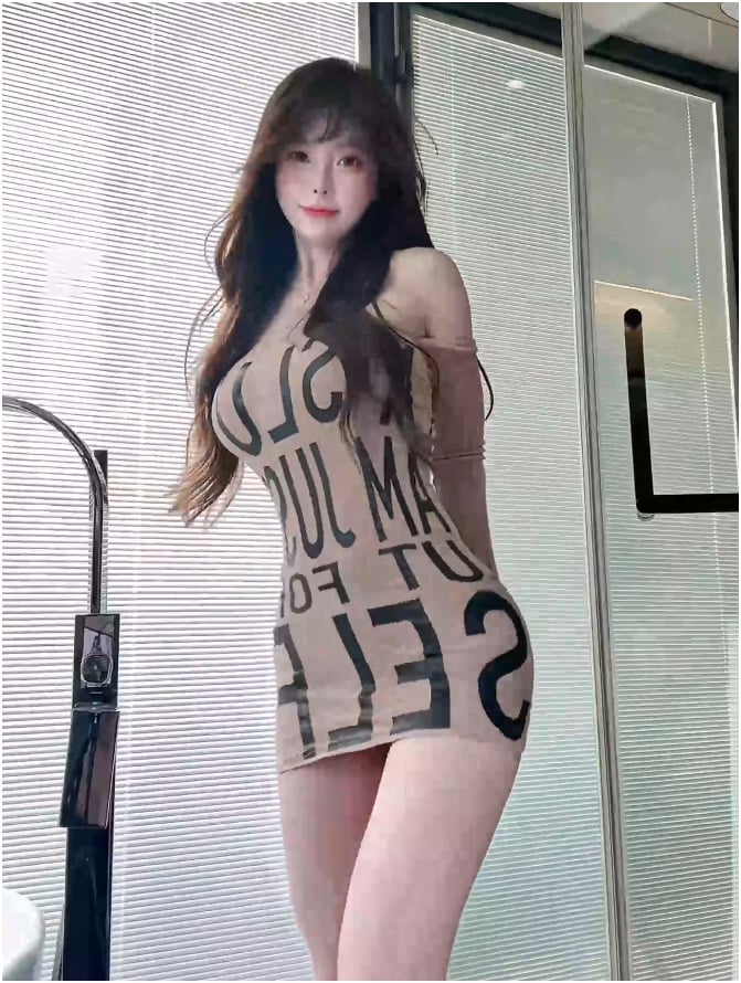 Hot Girls Launch New Trend, Gamers Struggle to Find Peace 4 abad1c34 7bcb 4a8c b7f4 2c8ca1fb005f 1750553582439377216319 1750585049553 1750585049834515364656