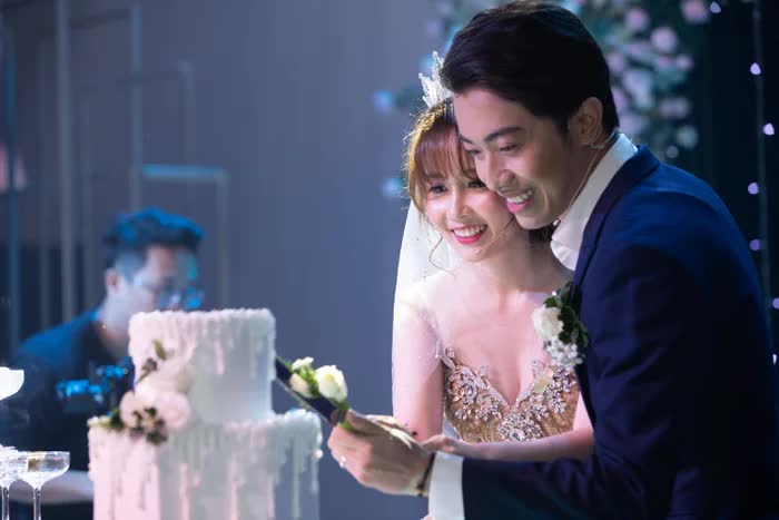 Mai Quỳnh Anh Shares a Series of Sweet Moments 1 ka7a8730 17499591610902108939370 1749962014661 17499620153221768925466