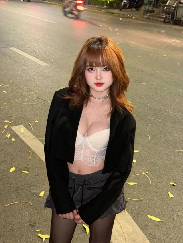 Video: The Sizzling Comeback of Alice Xuân Hoài, A Far Cry from Her Days as a Hot Free Fire Streamer 4 photo 1722918508016 1722918510378357883499 17501462547811756240284 1750155259870 1750155260019802313728