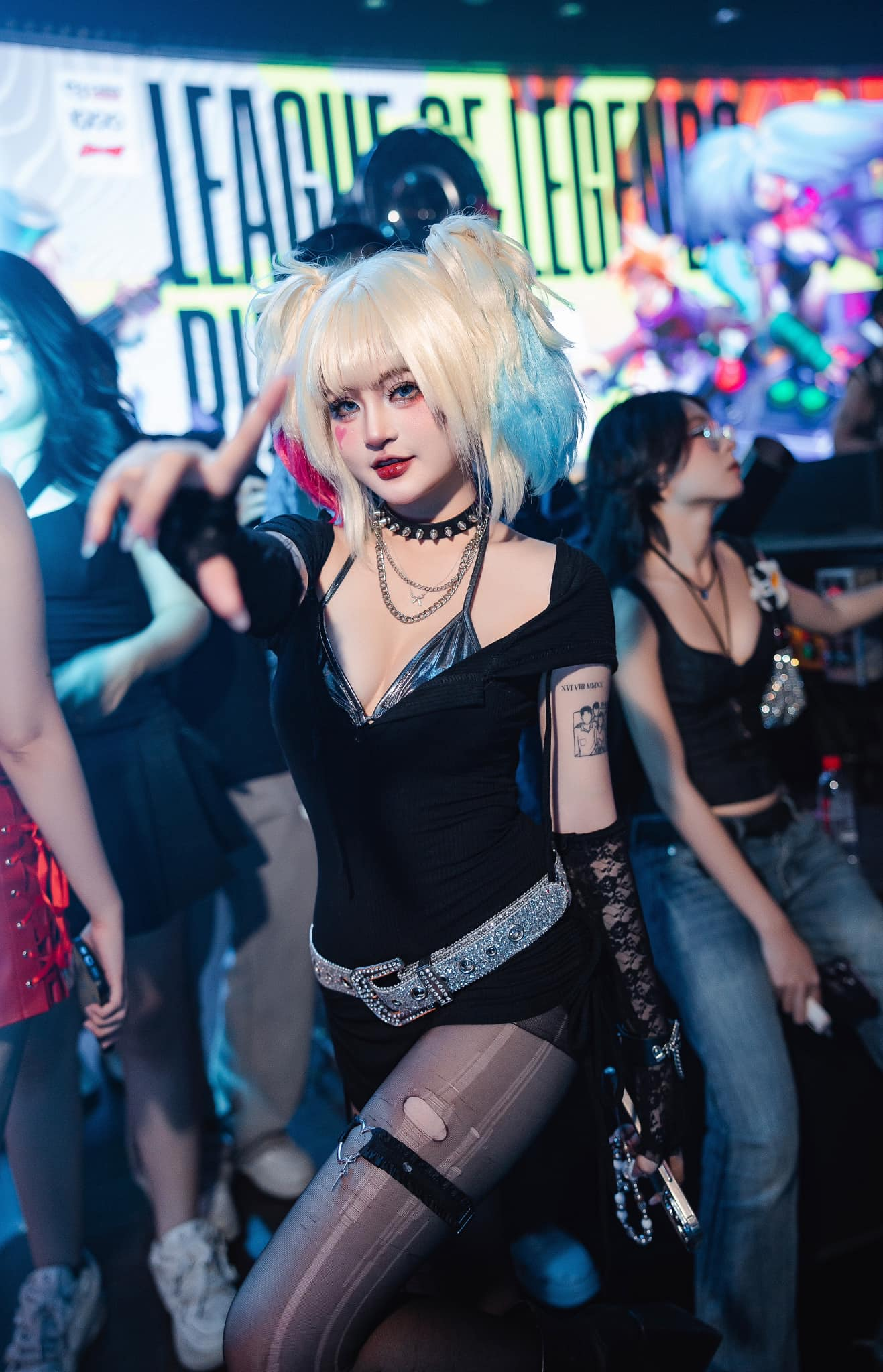 Video: The Sizzling Comeback of Alice Xuân Hoài, A Far Cry from Her Days as a Hot Free Fire Streamer 12 photo 1722918575119 1722918575296476283425 17501463680981692505530 1750155267837 17501552680241115695747