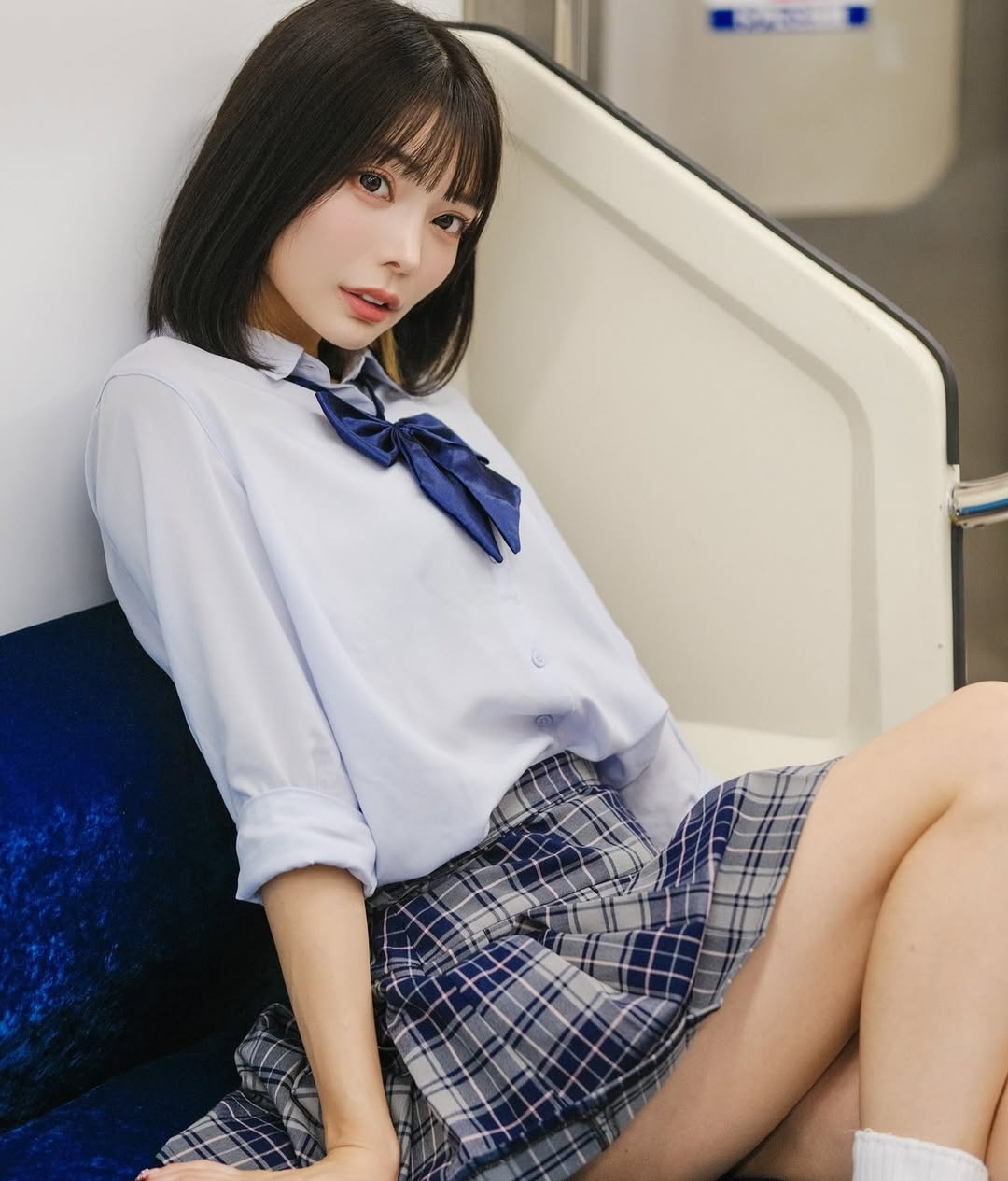 Beautiful hot girl appears so stunning she's mistaken for AI, her real job is surprising 4 photo 1748584368480 17485843686722083292844 1749613162204 17496131623111745614492 1749623855504 17496238557061208097559
