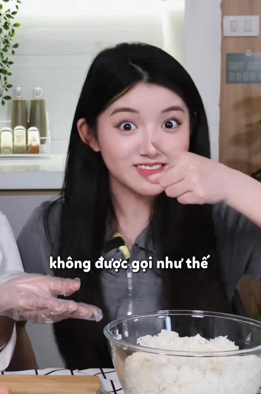 The Eye-Catching Reaction of the "Mukbang Fairy" Amidst Rumors of Not Swallowing 6 photo2025 06 1310 44 29 17497863228141419608690 1749787993506 17497879937281844860998