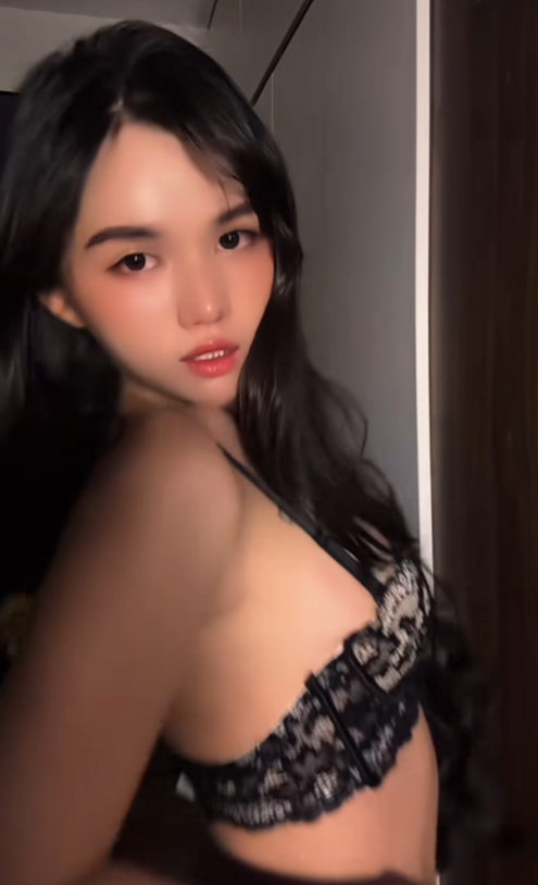 Female TikToker Claims to be the New Queen of Lingerie, Unafraid of Confrontation, Sparks Heated 'Combat' When Accused of 'Funding' 6 screenshot 2025 06 26 113551 17509243833641424639091 1750926601103 17509266012932081695430