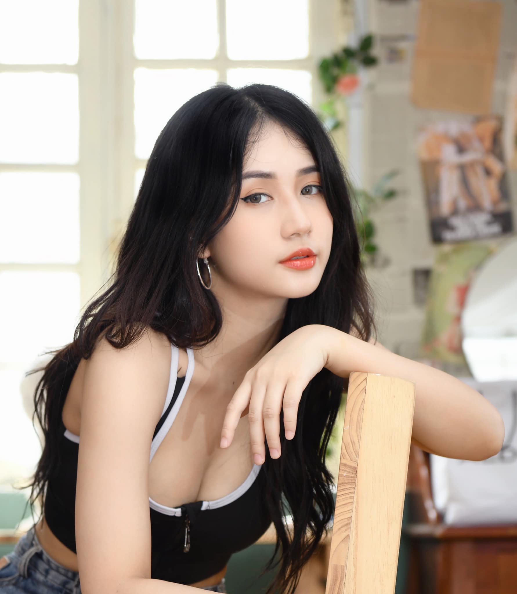 Hot Girl Liên Quân Becomes Famous with a New Interface Update Photo Shoot Ahead of Her Birthday 11 19009152728401442996292115081917805625765186n 1752210037332972540838 1752221852688 1752221852886130994402