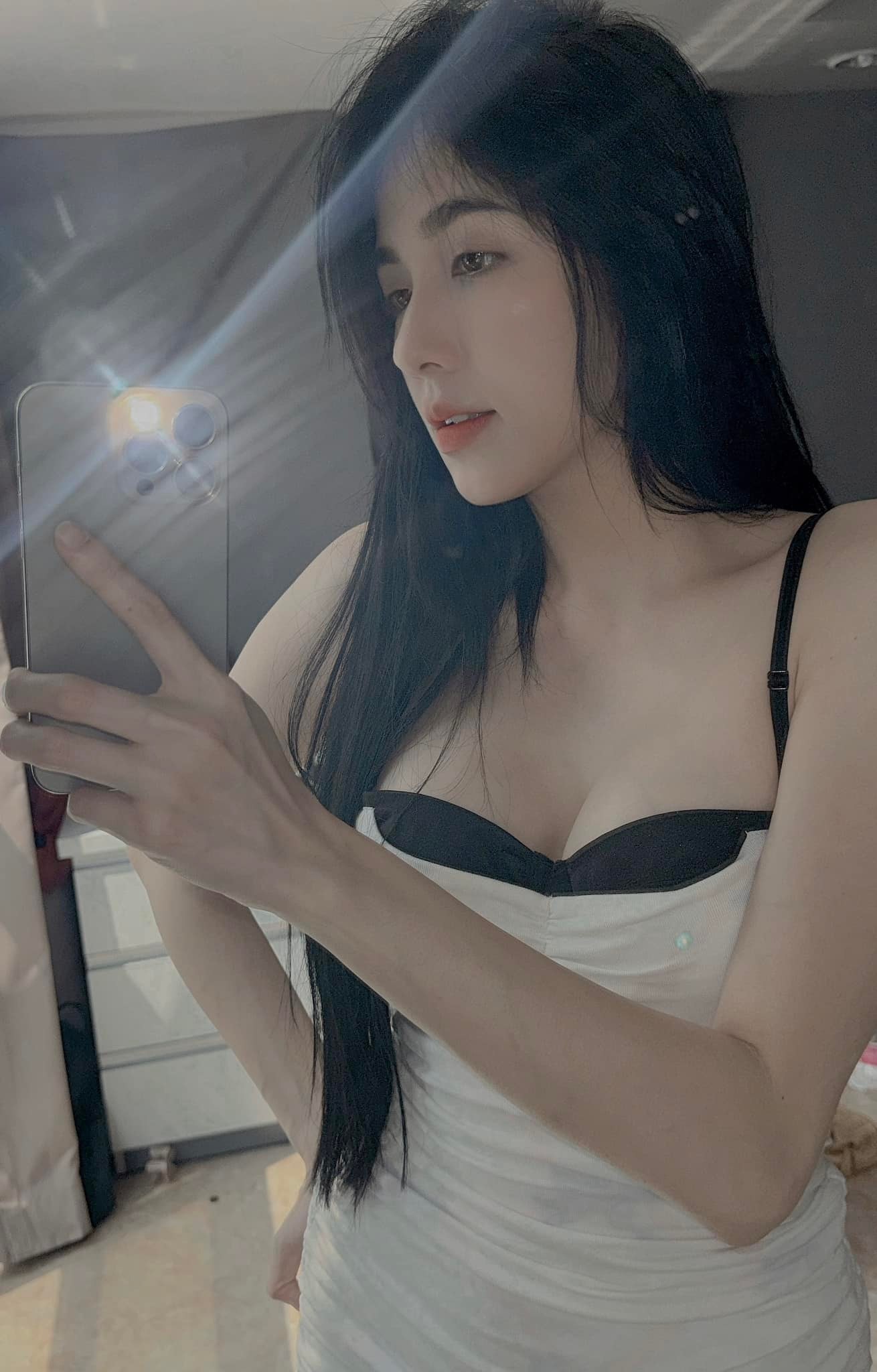 Sharing a Sweet Moment with a Gorgeous Hot Girl, Male Streamer Makes Fans Jealous 6 48788155830592616442233307622837554319462830n 1752746123287245313303 1752815086112 1752815086267143139496