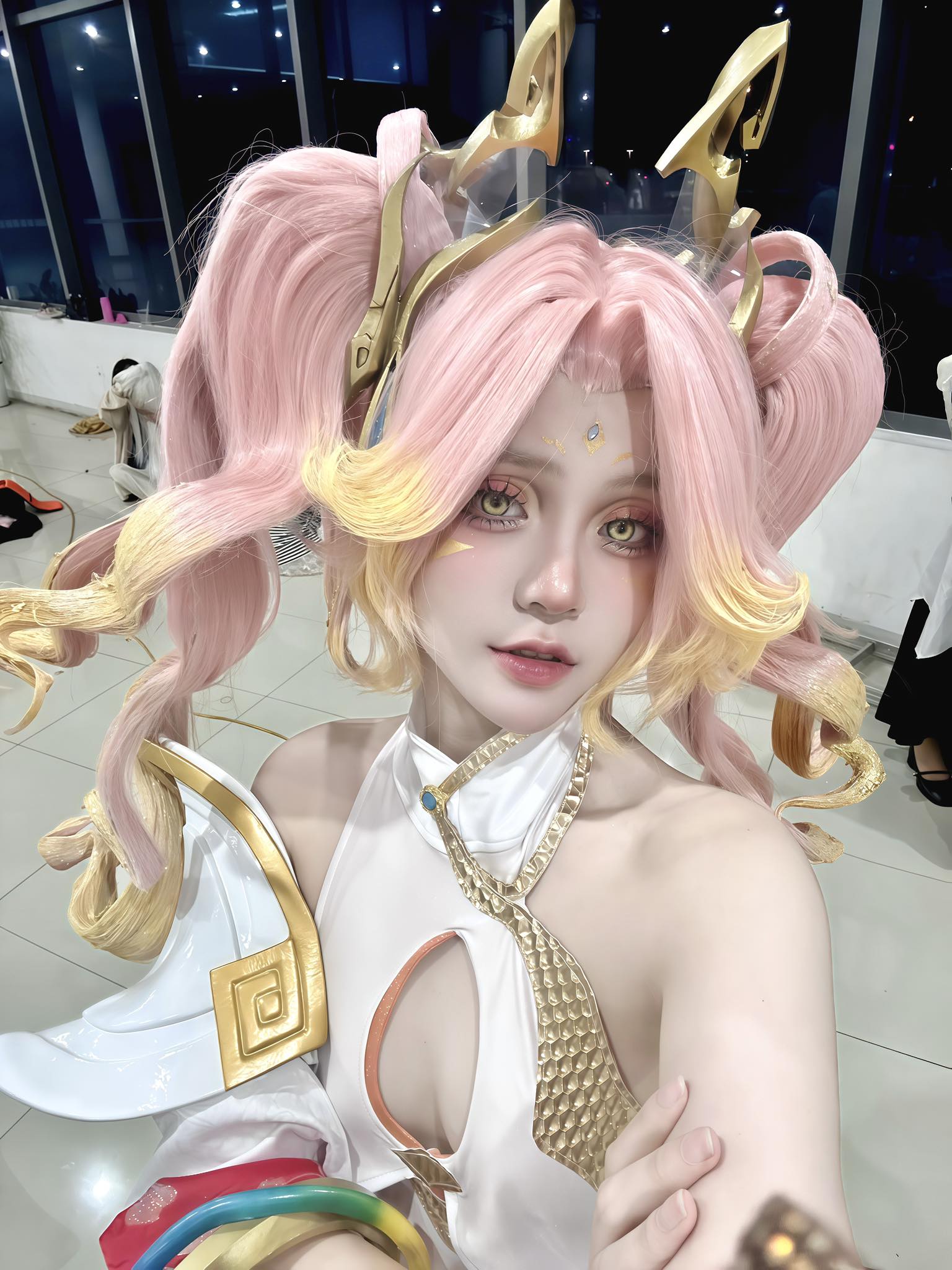 Afraid of Flopping After 2 Months of Silence, Female Cosplayer Makes a Stunning Comeback 9 4899065561026463192742597777773977621871461n 17528939354191179986753 1752896950396 17528969505671634606334