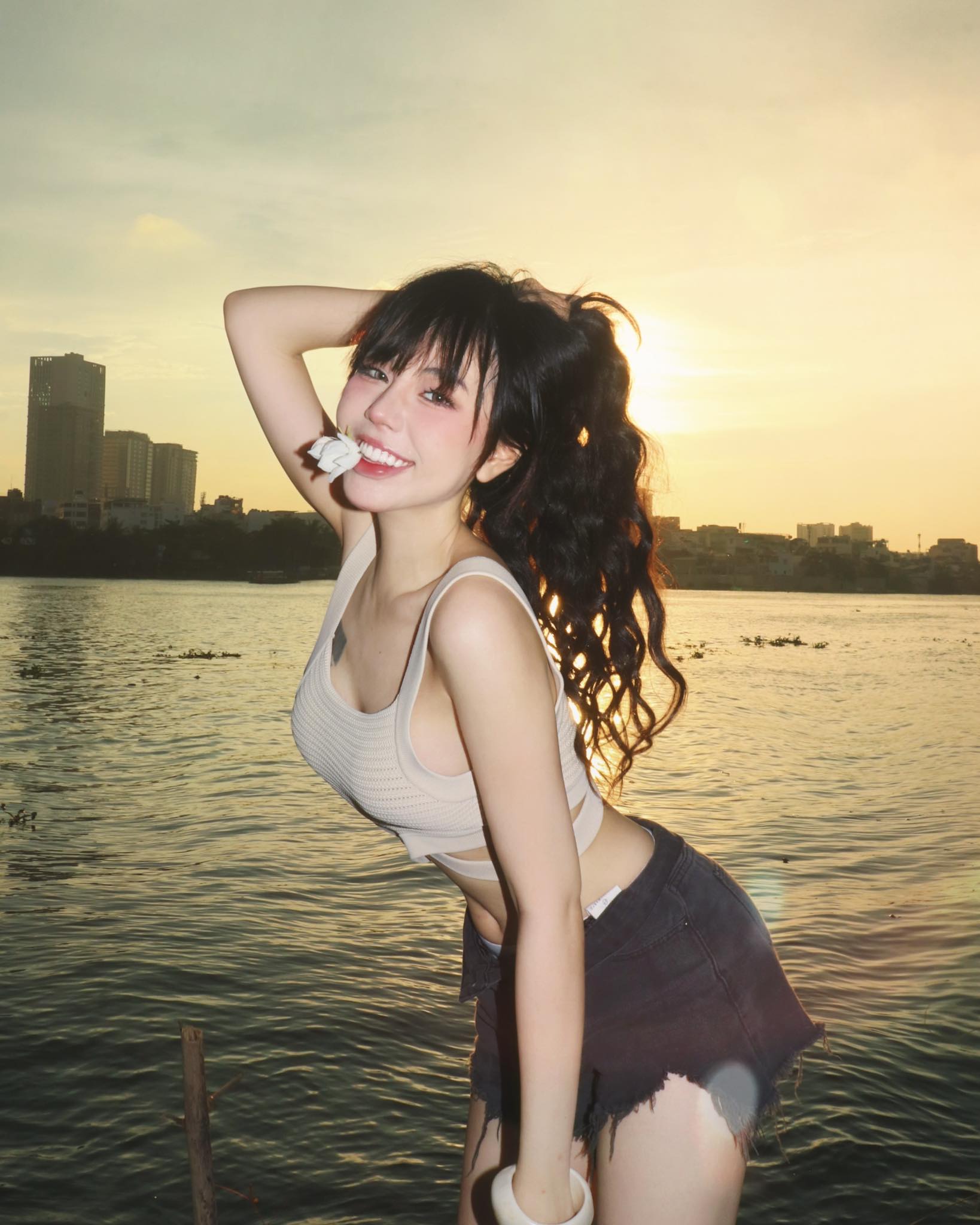Bảo Khuyên Susan Releases Stunning Makeup-Free Video, Responds Directly to App Usage Doubts 12 49906799124609908809258017083099243409123187n 17538612547551126711501 1753862904952 17538629051122012512365