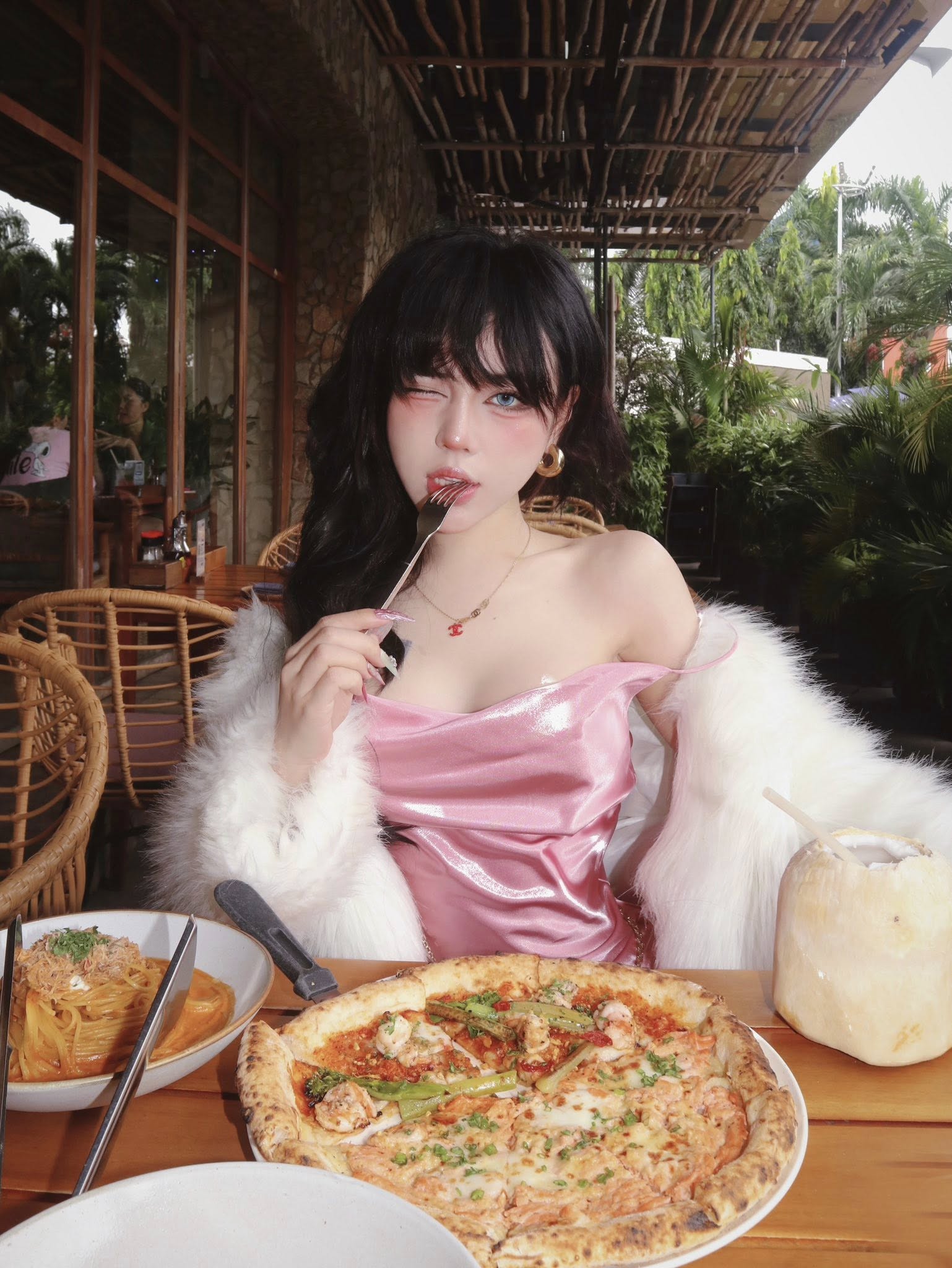 Bảo Khuyên Susan Releases Stunning Makeup-Free Video, Responds Directly to App Usage Doubts 11 50543359724796044523977773707270250906883841n 17538612547711541172895 1753862900942 1753862901782481739792