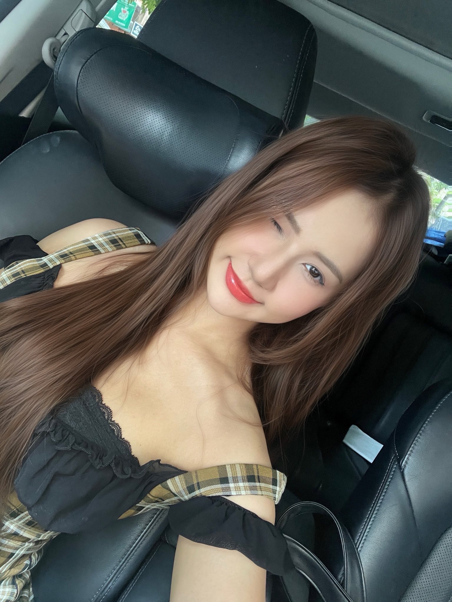 Hot Girl Liên Quân Becomes Famous with a New Interface Update Photo Shoot Ahead of Her Birthday 8 51683937039775508925552072650877257051095492n 175221001640639600882 1752221850082 1752221850181282845070
