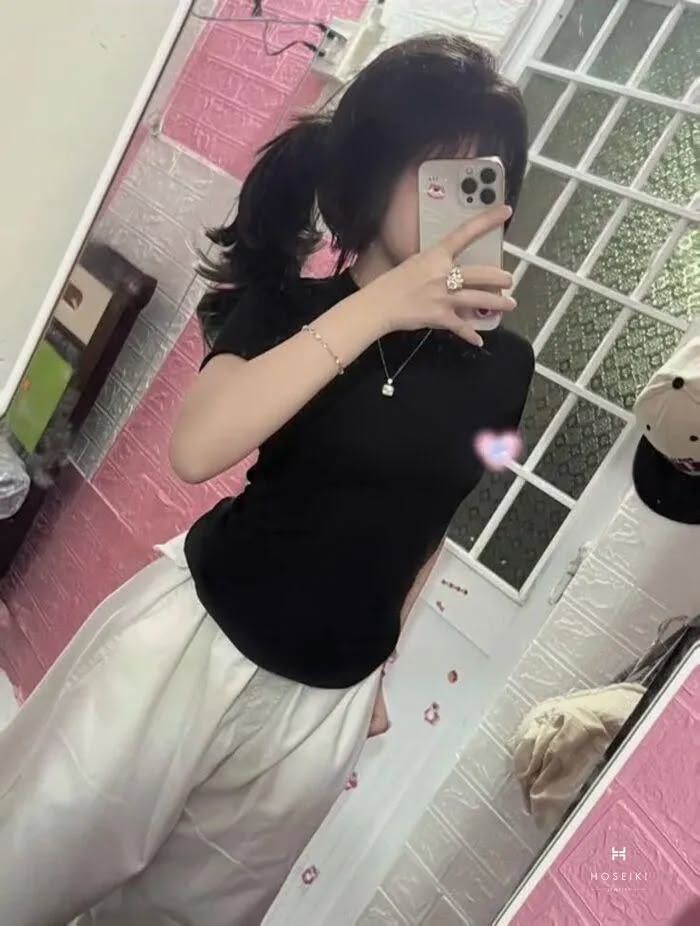 Account Claims to Be the Female Lead in the Vietnamese "Fat Cat" Incident, Ready to "Fire Back" at Bitter Comments from Netizens 2 5169121627485843077646654871772583374275733n 17521175110481659000677 1752118148248 1752118148413851672887
