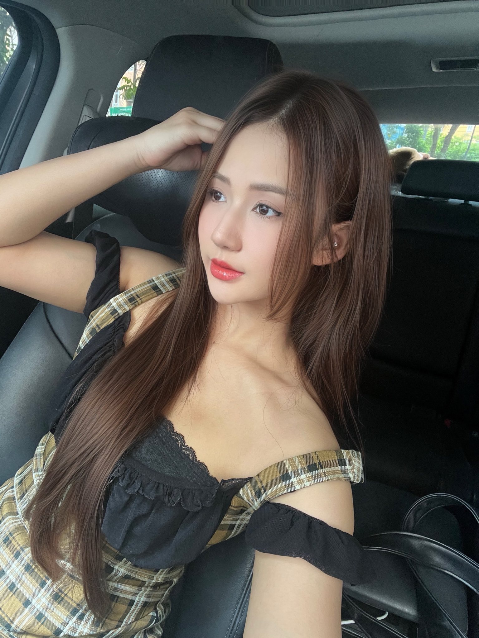 Hot Girl Liên Quân Becomes Famous with a New Interface Update Photo Shoot Ahead of Her Birthday 7 51757846239775509258885376207303194943969078n 1752210016387344944147 1752221848006 17522218481741505842874
