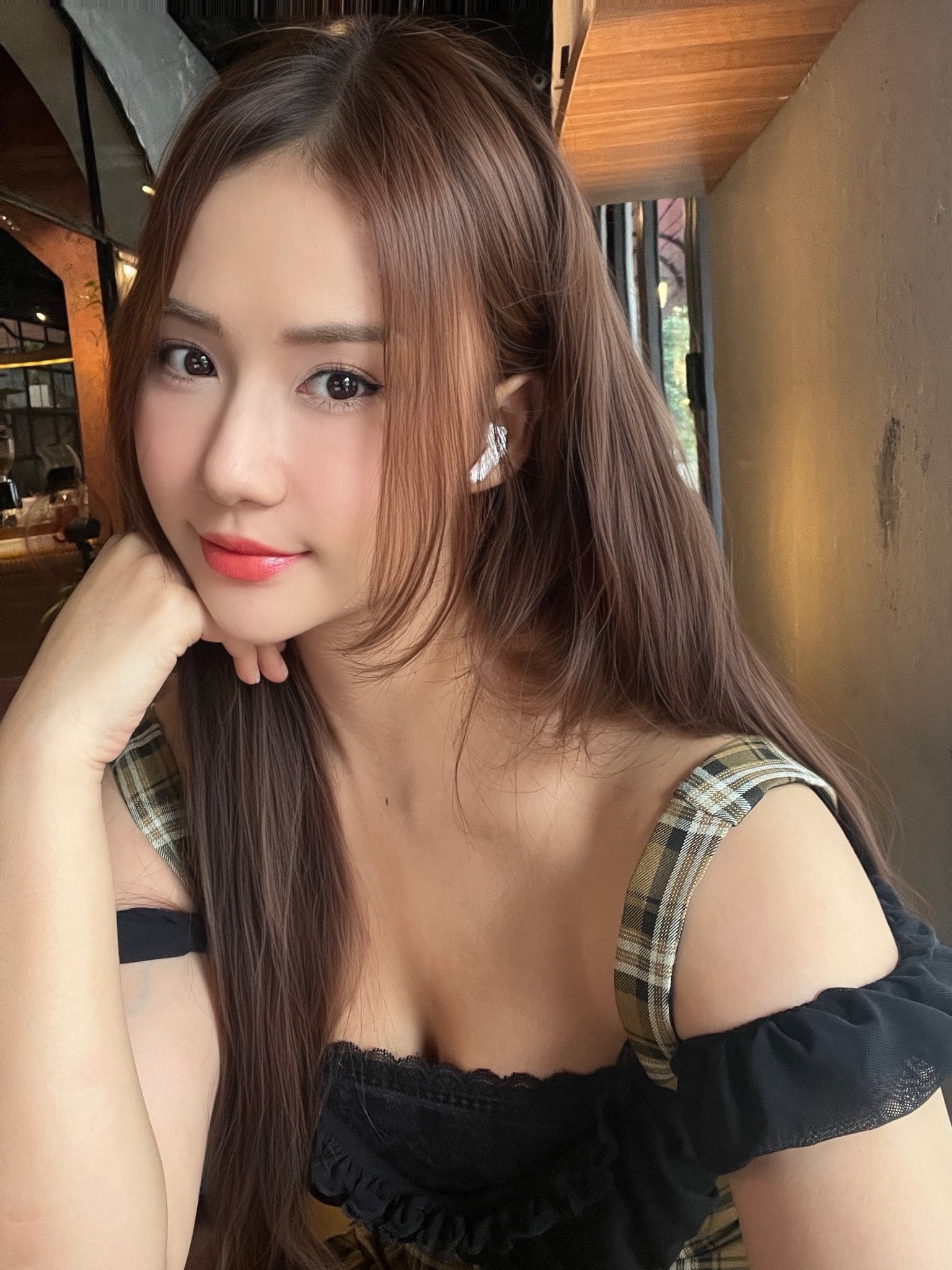Hot Girl Liên Quân Becomes Famous with a New Interface Update Photo Shoot Ahead of Her Birthday 5 51765906439775508858885417026818304741799852n 1752210192992652151112 1752221845345 1752221845526963195572