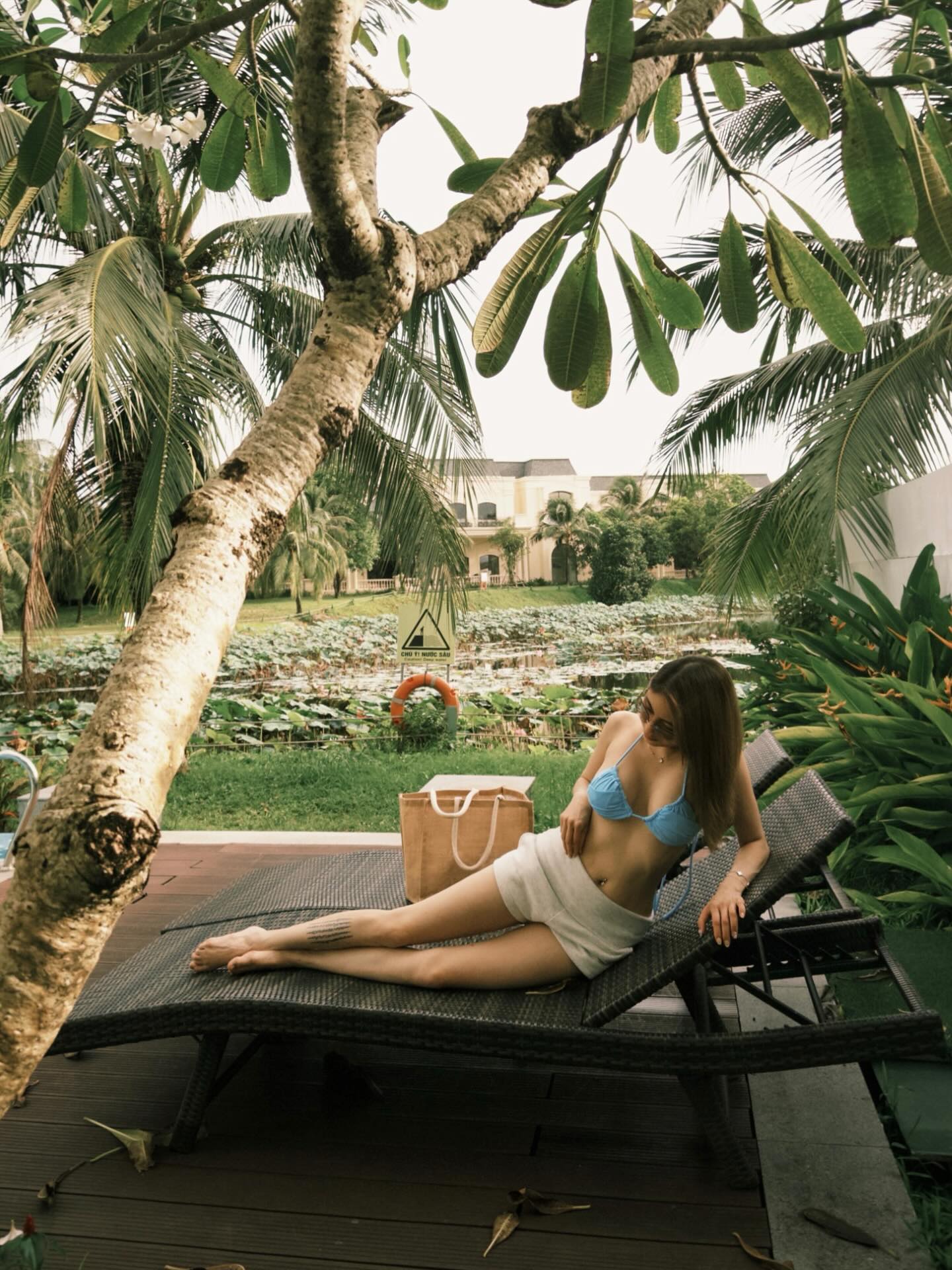 Sharing a Sweet Moment with a Gorgeous Hot Girl, Male Streamer Makes Fans Jealous 11 517897424185178599740361659062420329311175855n 17527460149272098149802 1752815092946 1752815093082848752372