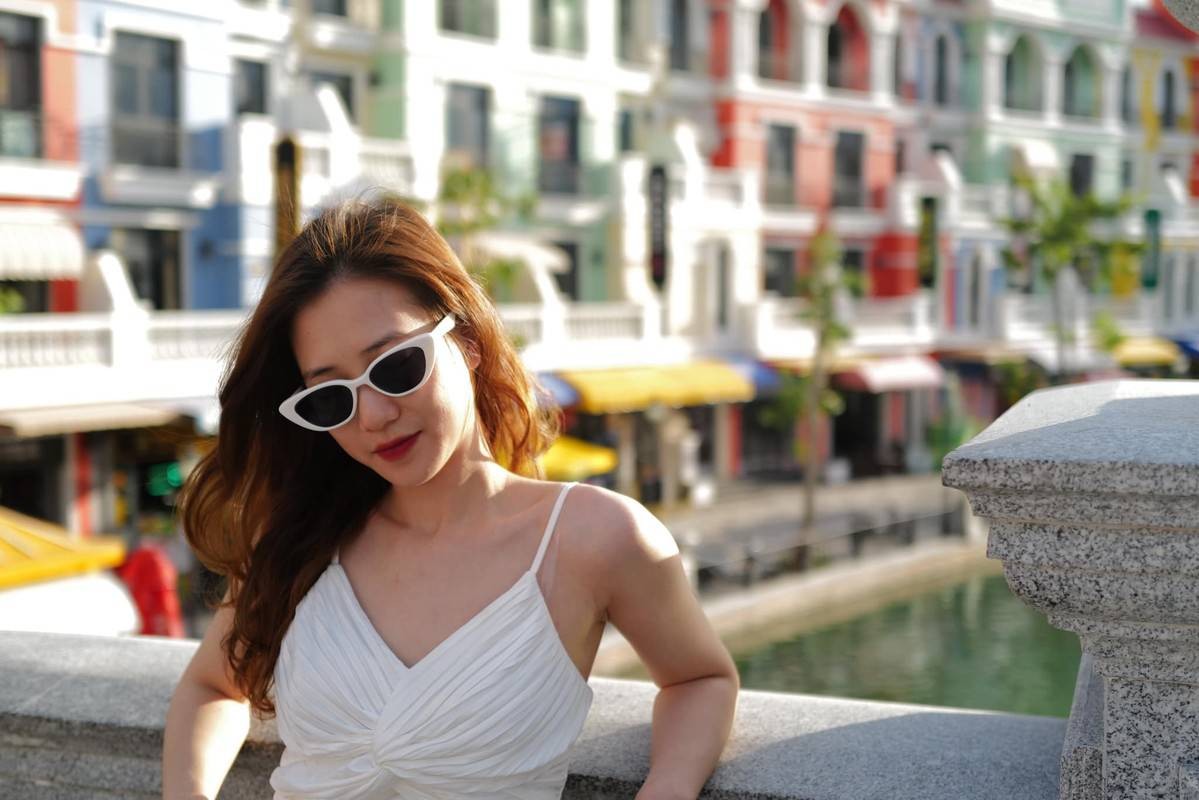 "Graduation Hot Girl" Showcases Elevated Beauty and Perfect Body in a One-Piece Outfit 12 90638cca4ba3d9e779577c7c8281c3bc69 1752133218048 17521332181871208826103 1752137021633 17521370217591816183065