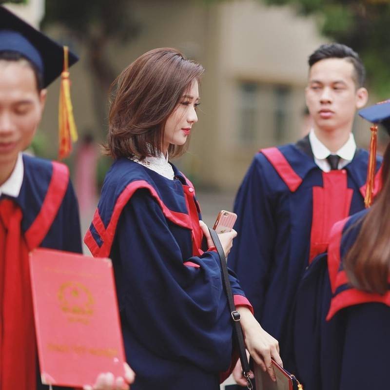 "Graduation Hot Girl" Showcases Elevated Beauty and Perfect Body in a One-Piece Outfit 6 9070bf88932a32f42aad2bc31aaca01d95 1752132998510 17521329986492040236065 1752137015842 17521370160131902477883