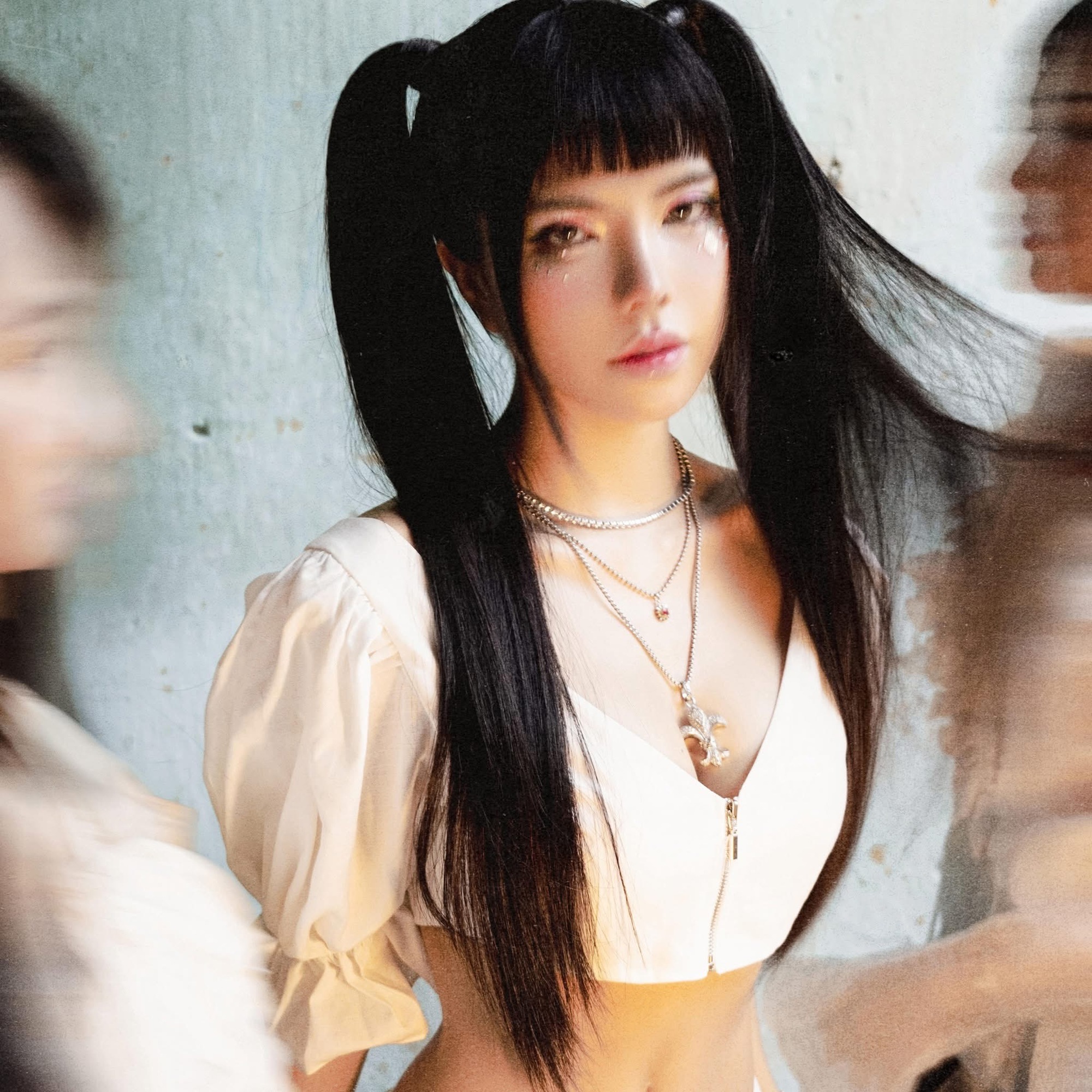 Mai Dora Explodes with Visuals, "Burns" Fans with Her Tiny Waist, Dao Muoi is Just a Name! 1 Mai Dora