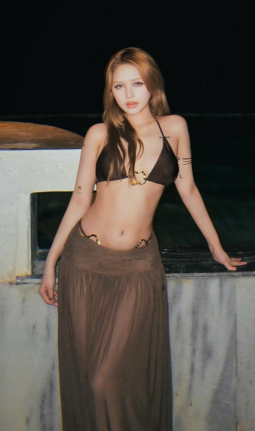 Xoài Non's Eye-Catching Backless Moment Shocks Netizens with a Stunning Transformation 9 Xoài Non shares hot bikini images.