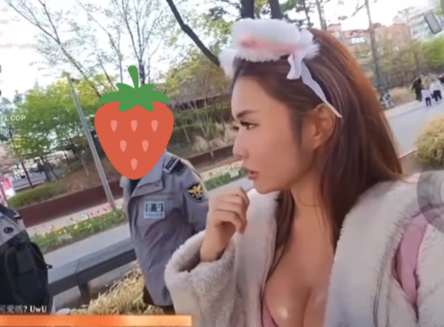 Dressed in 'revealing' attire and livestreaming in public, beautiful female streamer faces backlash 2 base64 17509249191531045449118 1751770173458 17517701736821602577863 1751772097483 1751772097732983597992