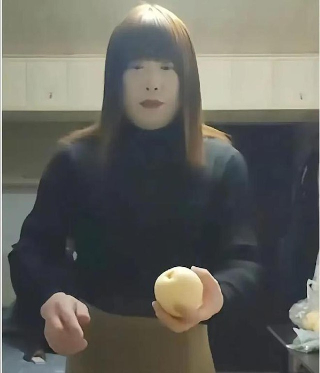 The Man Who "Pretended to Be a Woman and Duped Thousands", Including Hot Boys Among the "Victims" 2 This case has left many netizens confused and bewildered.