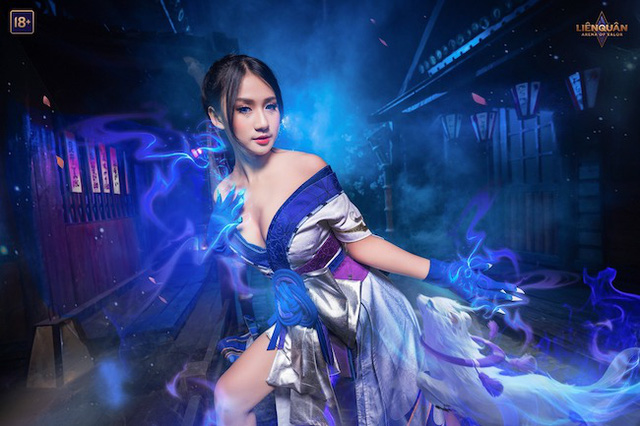Hot Girl Liên Quân Becomes Famous with a New Interface Update Photo Shoot Ahead of Her Birthday 1 Super alluring photo series.