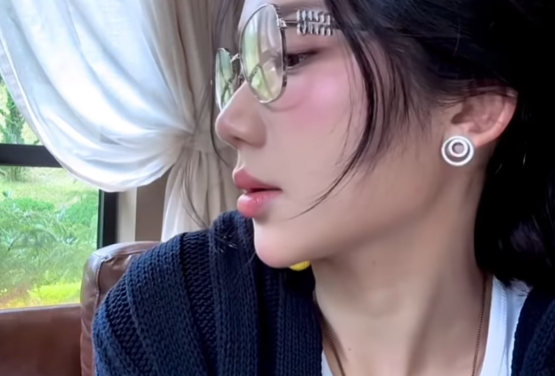 Mina Young Captivates Fans with Neighbor Girl Visuals, Pure as an Angel 6 screenshot 2025 07 16 100639 17526367798711153720621 1752637274366 17526372745181720297717