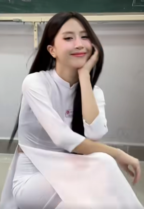 What's Hot in Quỳnh Anh Shyn's 6 Million View Clip? 5 screenshot 2025 07 25 153822 1753434996453906031014 1753486942704 1753486943246986995346