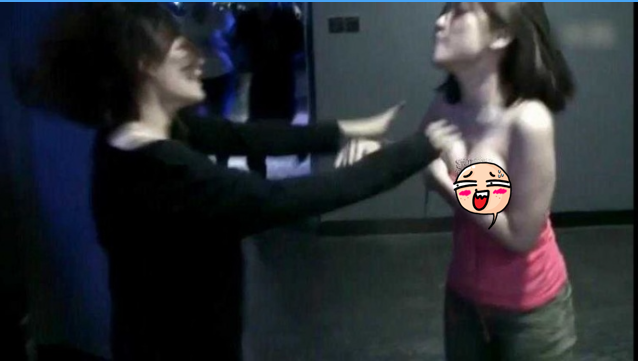 "Combat" in the Internet Cafe: Two Female Gamers Engage in Embarrassing Actions, Public Behavior Culture Forgotten 17 screenshot5 17482379147671446851192 1751339412671 1751339412750435736347 1751341163094 1751341163263307962613