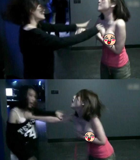 "Combat" in the Internet Cafe: Two Female Gamers Engage in Embarrassing Actions, Public Behavior Culture Forgotten 18 screenshot6 1748237945735244972319 1751339415313 17513394154561662128319 1751341164171 17513411645311738162723