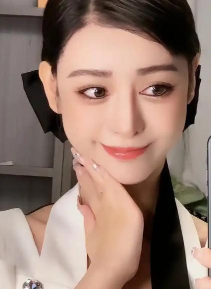 30 billion, 8 years of surgery, marrying a plastic surgeon, what is the fate of this beautiful hot girl now? 5 urlhttp3a2f2fdingyuews126net2f20252f07032f963fd1ffj00syt1qt000md000br00g4m 17516169104711371960445 1751617789733 1751617789848228774329
