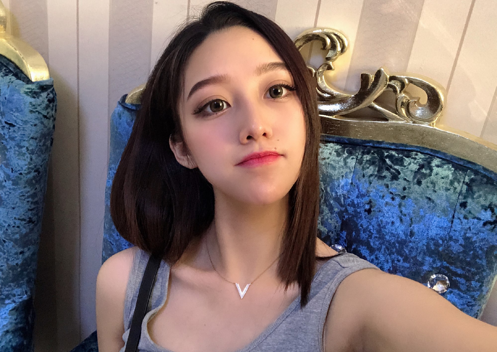 Streamer shocks viewers with wardrobe malfunction during live stream, faces backlash from netizens 1 166256109453050 1753946696274 1753946696503177964867 1754190632062 1754190632629182858620 1754197026775 17541970342151428435742