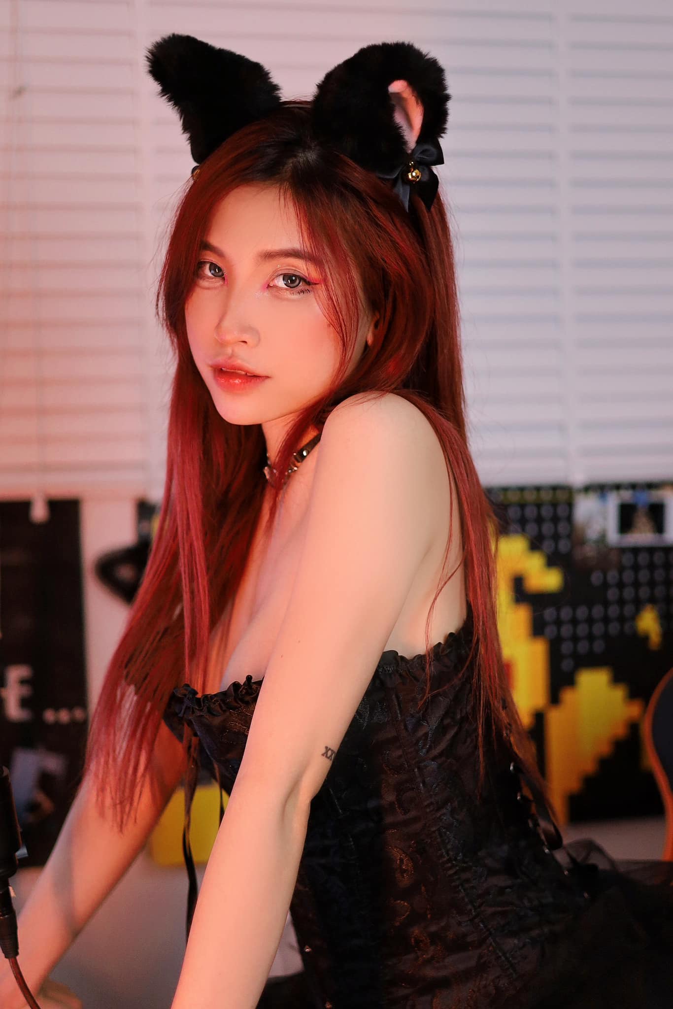 Female Streamer Posts Sizzling Photos to "Test" Fans, Response is Nothing Short of Surprising 2 47591536510587160460586912033134116122409528n 1754535986419873444059 1754537692661 1754537693309172616932